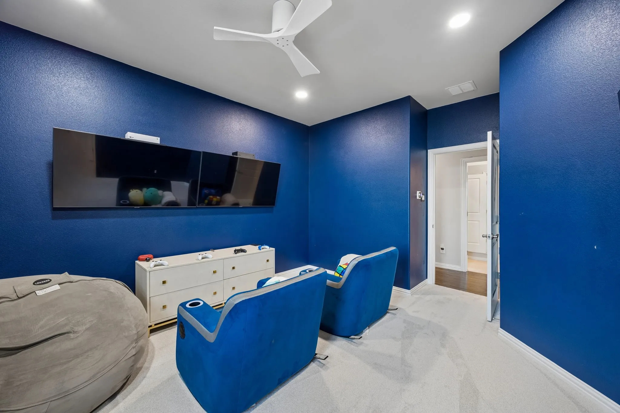 Single Family Residence For Sale in Tarrant County , 1008 Lexington Terrace, Southlake, Texas 76092, 5 Bedroom, 7 Bathroom, 4 Garage spaces, 6,365 Sqft, built in 2015, mls#21321721, Real Estate Agent in Southlake, Homes For Sale in Tarrant county, Homes For Sale in Southlake, Realtor in Southlake Texas, Real Estate Brokerage Independent Realty Texas, Luminita Cordes Realtor