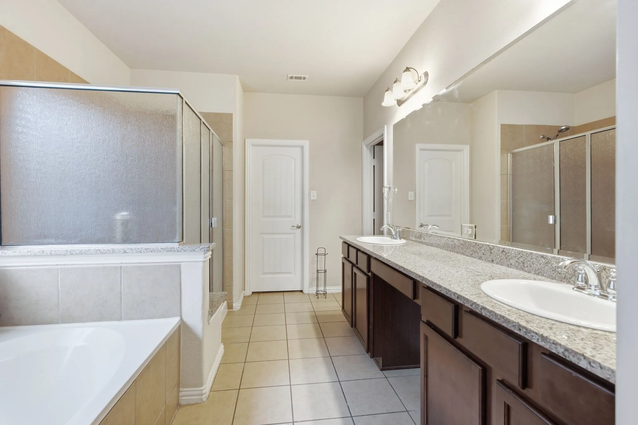Single Family Residence For Sale in Denton County , 3052 Seabrook Drive, Little Elm, Texas 75068, 5 Bedroom, 3 Bathroom, 2 Garage spaces, 3,240 Sqft, built in 2014, mls#21321883, Real Estate Agent in Little Elm, Homes For Sale in Denton county, Homes For Sale in Little Elm, Realtor in Little Elm Texas, Real Estate Brokerage Independent Realty Texas, Luminita Cordes Realtor