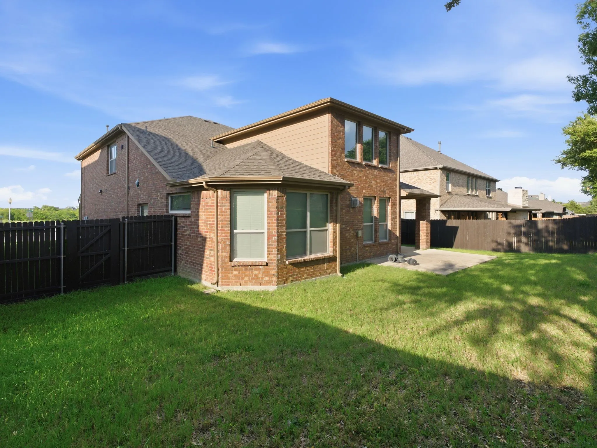 Single Family Residence For Sale in Denton County , 3052 Seabrook Drive, Little Elm, Texas 75068, 5 Bedroom, 3 Bathroom, 2 Garage spaces, 3,240 Sqft, built in 2014, mls#21321883, Real Estate Agent in Little Elm, Homes For Sale in Denton county, Homes For Sale in Little Elm, Realtor in Little Elm Texas, Real Estate Brokerage Independent Realty Texas, Luminita Cordes Realtor