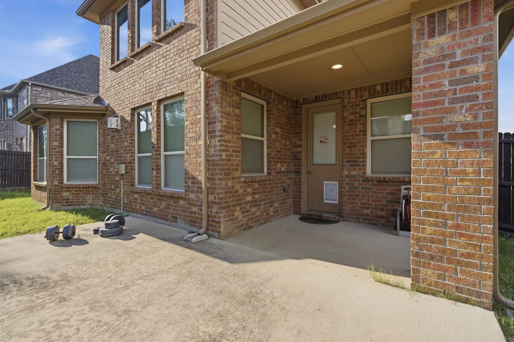 Single Family Residence For Sale in Denton County , 3052 Seabrook Drive, Little Elm, Texas 75068, 5 Bedroom, 3 Bathroom, 2 Garage spaces, 3,240 Sqft, built in 2014, mls#21321883, Real Estate Agent in Little Elm, Homes For Sale in Denton county, Homes For Sale in Little Elm, Realtor in Little Elm Texas, Real Estate Brokerage Independent Realty Texas, Luminita Cordes Realtor