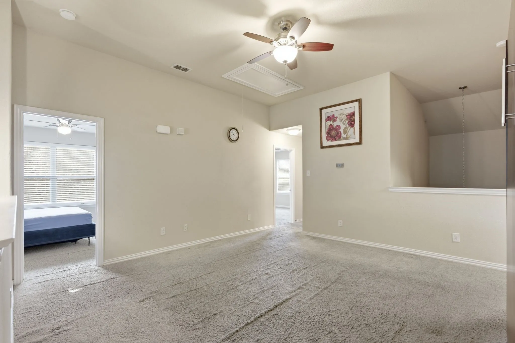 Single Family Residence For Sale in Denton County , 3052 Seabrook Drive, Little Elm, Texas 75068, 5 Bedroom, 3 Bathroom, 2 Garage spaces, 3,240 Sqft, built in 2014, mls#21321883, Real Estate Agent in Little Elm, Homes For Sale in Denton county, Homes For Sale in Little Elm, Realtor in Little Elm Texas, Real Estate Brokerage Independent Realty Texas, Luminita Cordes Realtor