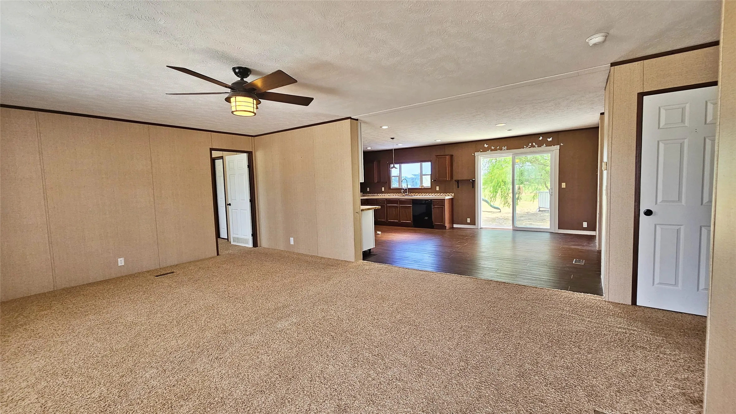 Farm For Sale in Hopkins County , 6818 Texas Highway 11 E, Sulphur Springs, Texas 75482, 4 Bedroom, 3 Bathroom, Garage spaces, 2,300 Sqft, built in 2013, mls#21321589, Real Estate Agent in Sulphur Springs, Homes For Sale in Hopkins county, Homes For Sale in Sulphur Springs, Realtor in Sulphur Springs Texas, Real Estate Brokerage Independent Realty Texas, Luminita Cordes Realtor