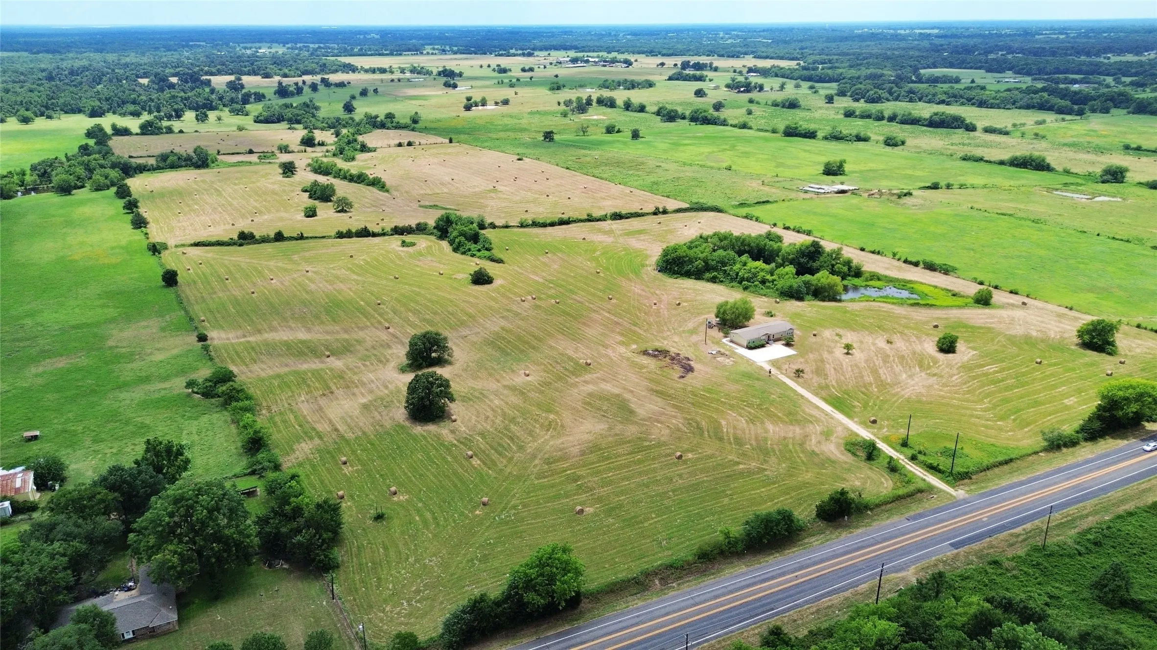 Farm For Sale in Hopkins County , 6818 Texas Highway 11 E, Sulphur Springs, Texas 75482, 4 Bedroom, 3 Bathroom, Garage spaces, 2,300 Sqft, built in 2013, mls#21321589, Real Estate Agent in Sulphur Springs, Homes For Sale in Hopkins county, Homes For Sale in Sulphur Springs, Realtor in Sulphur Springs Texas, Real Estate Brokerage Independent Realty Texas, Luminita Cordes Realtor