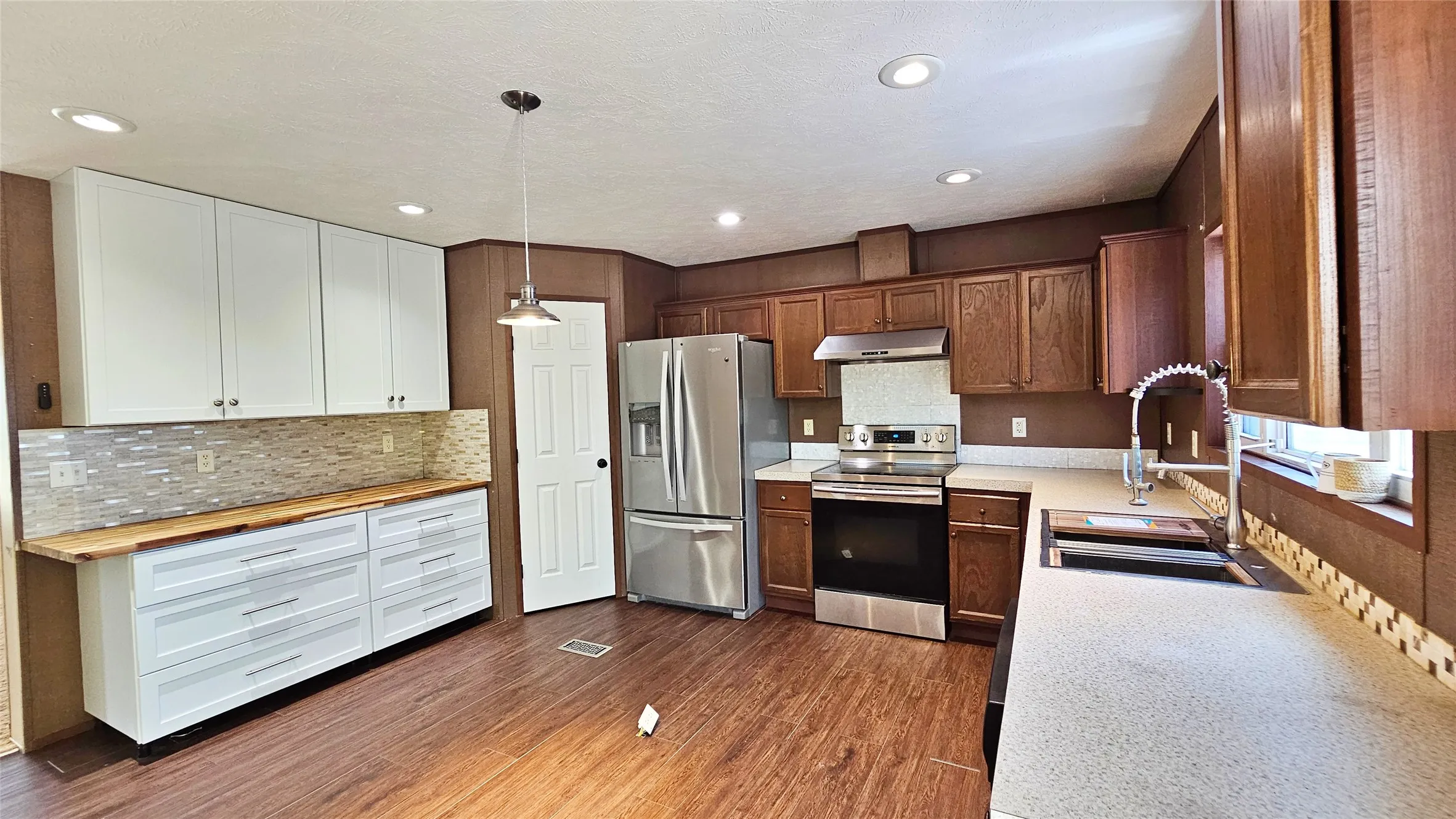 Farm For Sale in Hopkins County , 6818 Texas Highway 11 E, Sulphur Springs, Texas 75482, 4 Bedroom, 3 Bathroom, Garage spaces, 2,300 Sqft, built in 2013, mls#21321589, Real Estate Agent in Sulphur Springs, Homes For Sale in Hopkins county, Homes For Sale in Sulphur Springs, Realtor in Sulphur Springs Texas, Real Estate Brokerage Independent Realty Texas, Luminita Cordes Realtor