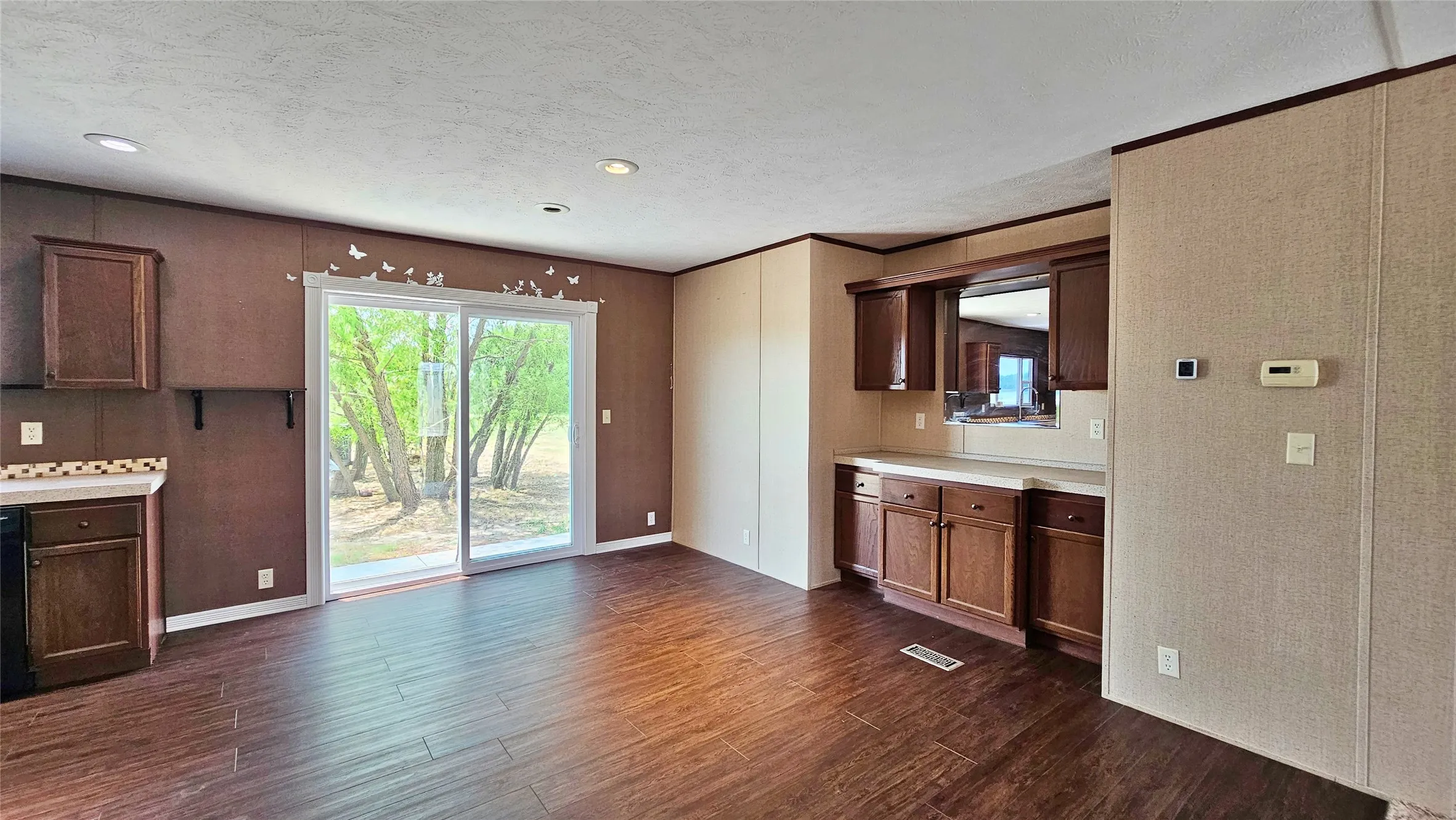 Farm For Sale in Hopkins County , 6818 Texas Highway 11 E, Sulphur Springs, Texas 75482, 4 Bedroom, 3 Bathroom, Garage spaces, 2,300 Sqft, built in 2013, mls#21321589, Real Estate Agent in Sulphur Springs, Homes For Sale in Hopkins county, Homes For Sale in Sulphur Springs, Realtor in Sulphur Springs Texas, Real Estate Brokerage Independent Realty Texas, Luminita Cordes Realtor