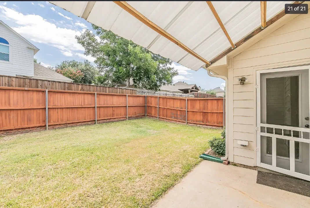 Single Family Residence For Rent in Tarrant County , 210 Madisson Drive, Euless, Texas 76039, 3 Bedroom, 2 Bathroom, 2 Garage spaces, 1,541 Sqft, built in 1996, mls#21320515, Real Estate Agent in Euless, Homes For Rent in Tarrant county, Homes For Rent in Euless, Realtor in Euless Texas, Real Estate Brokerage Independent Realty Texas, Luminita Cordes Realtor