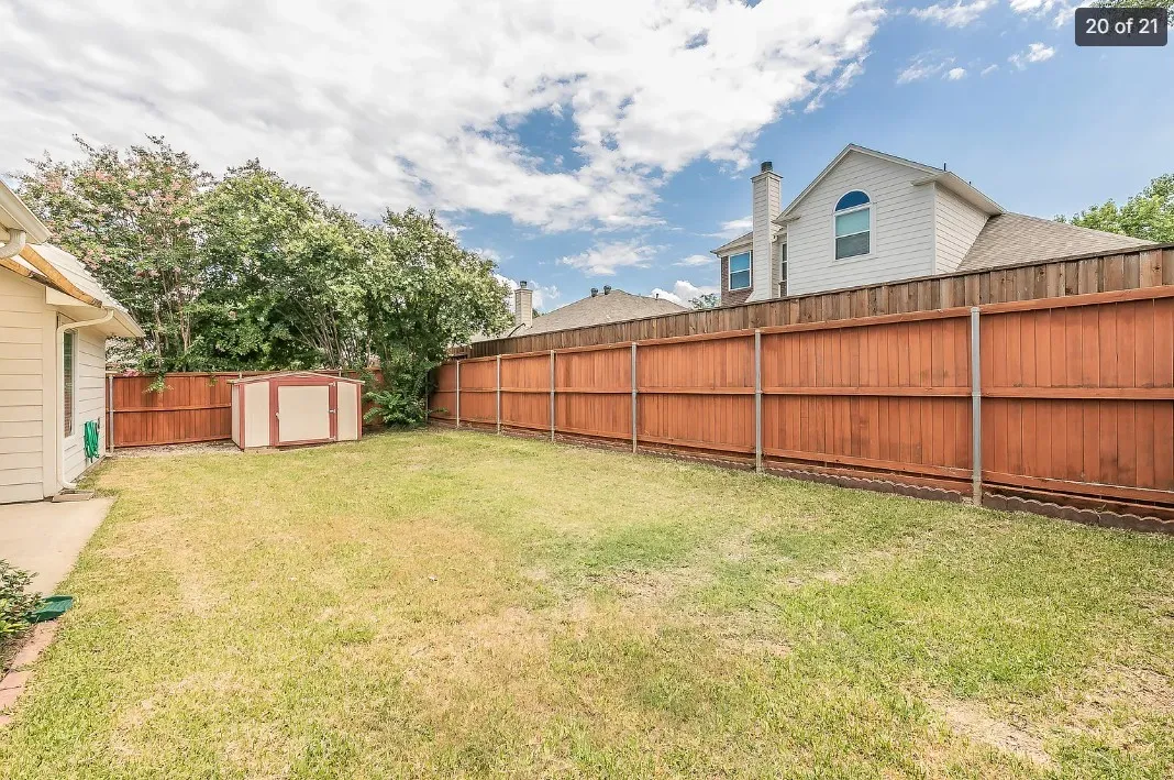 Single Family Residence For Rent in Tarrant County , 210 Madisson Drive, Euless, Texas 76039, 3 Bedroom, 2 Bathroom, 2 Garage spaces, 1,541 Sqft, built in 1996, mls#21320515, Real Estate Agent in Euless, Homes For Rent in Tarrant county, Homes For Rent in Euless, Realtor in Euless Texas, Real Estate Brokerage Independent Realty Texas, Luminita Cordes Realtor