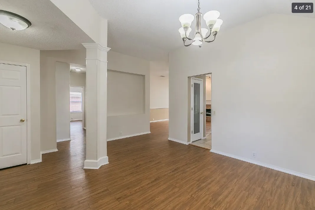 Single Family Residence For Rent in Tarrant County , 210 Madisson Drive, Euless, Texas 76039, 3 Bedroom, 2 Bathroom, 2 Garage spaces, 1,541 Sqft, built in 1996, mls#21320515, Real Estate Agent in Euless, Homes For Rent in Tarrant county, Homes For Rent in Euless, Realtor in Euless Texas, Real Estate Brokerage Independent Realty Texas, Luminita Cordes Realtor