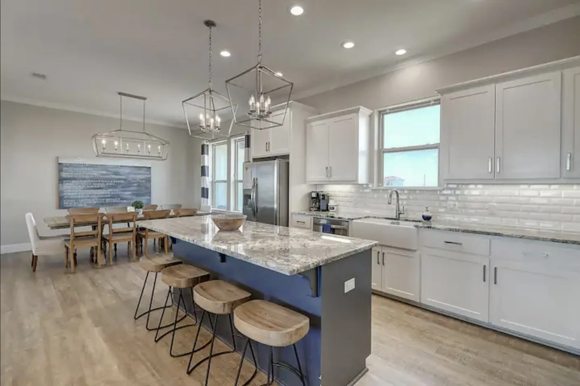 Single Family Residence For Sale in Nueces County , 6501 Villa Castellon Drive, Port Aransas, Texas 78373, 4 Bedroom, 4 Bathroom, 2 Garage spaces, 2,932 Sqft, built in 2016, mls#21321910, Real Estate Agent in Port Aransas, Homes For Sale in Nueces county, Homes For Sale in Port Aransas, Realtor in Port Aransas Texas, Real Estate Brokerage Independent Realty Texas, Luminita Cordes Realtor