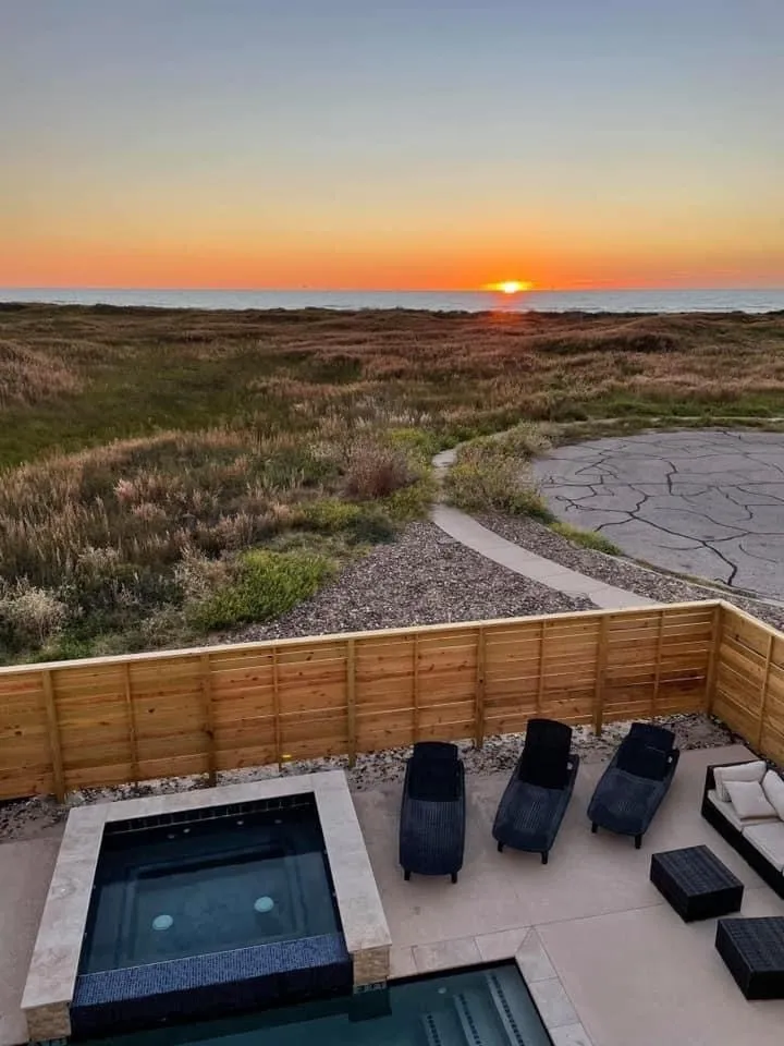 Single Family Residence For Sale in Nueces County , 6501 Villa Castellon Drive, Port Aransas, Texas 78373, 4 Bedroom, 4 Bathroom, 2 Garage spaces, 2,932 Sqft, built in 2016, mls#21321910, Real Estate Agent in Port Aransas, Homes For Sale in Nueces county, Homes For Sale in Port Aransas, Realtor in Port Aransas Texas, Real Estate Brokerage Independent Realty Texas, Luminita Cordes Realtor