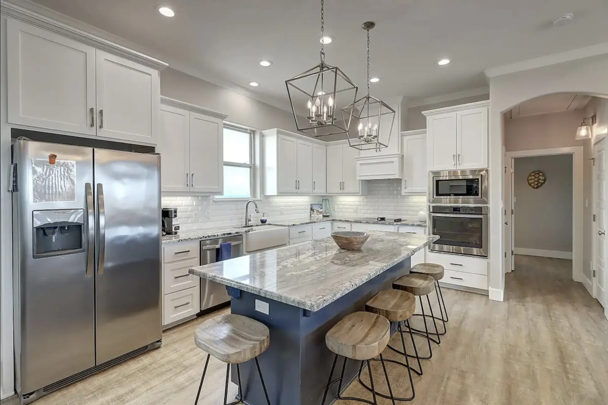 Single Family Residence For Sale in Nueces County , 6501 Villa Castellon Drive, Port Aransas, Texas 78373, 4 Bedroom, 4 Bathroom, 2 Garage spaces, 2,932 Sqft, built in 2016, mls#21321910, Real Estate Agent in Port Aransas, Homes For Sale in Nueces county, Homes For Sale in Port Aransas, Realtor in Port Aransas Texas, Real Estate Brokerage Independent Realty Texas, Luminita Cordes Realtor