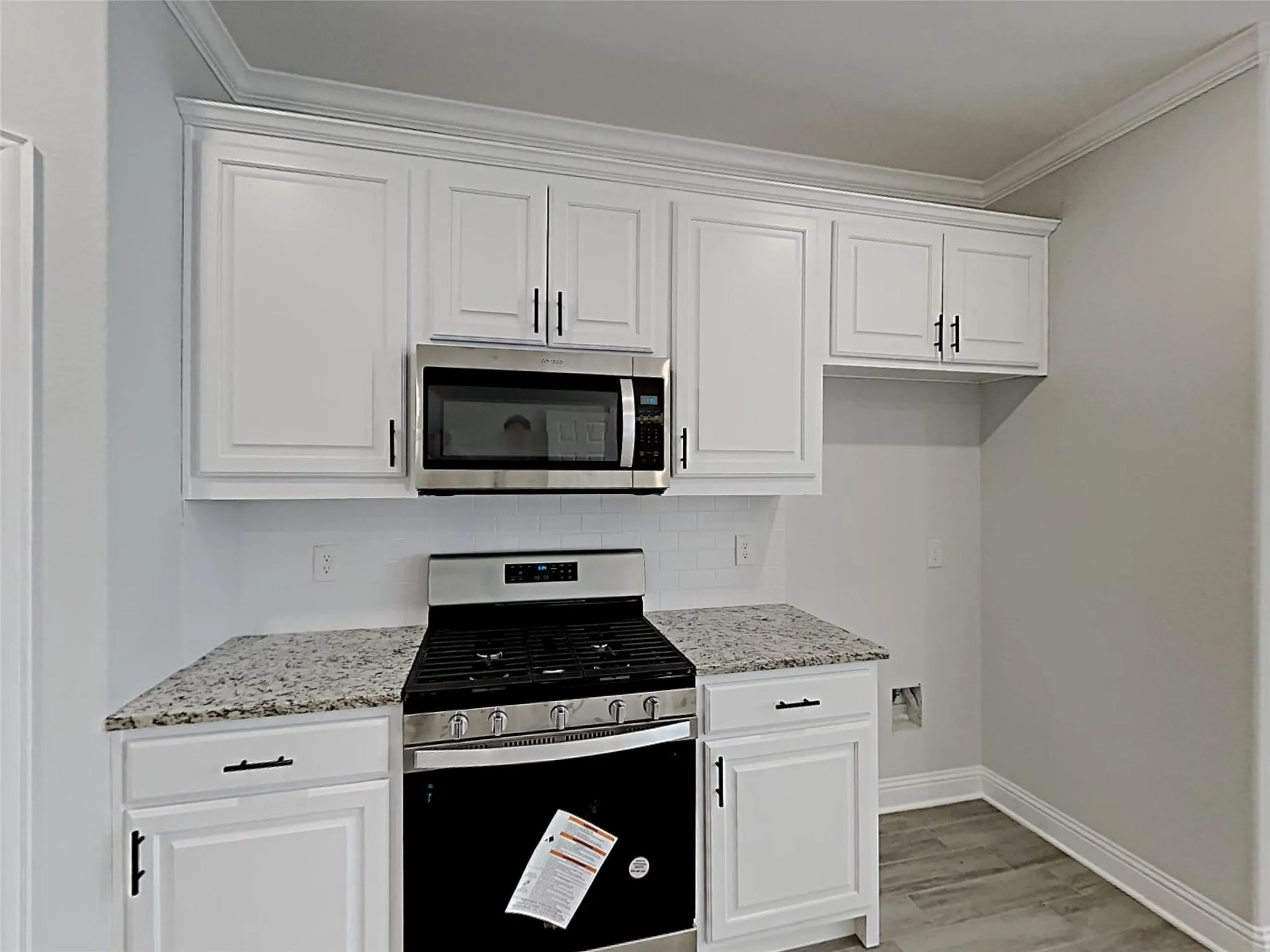Single Family Residence For Rent in Tarrant County , 1032 E Leuda Street, Fort Worth, Texas 76104, 3 Bedroom, 2 Bathroom, 1 Garage spaces, 1,401 Sqft, built in 2022, mls#21321902, Real Estate Agent in Fort Worth, Homes For Rent in Tarrant county, Homes For Rent in Fort Worth, Realtor in Fort Worth Texas, Real Estate Brokerage Independent Realty Texas, Luminita Cordes Realtor
