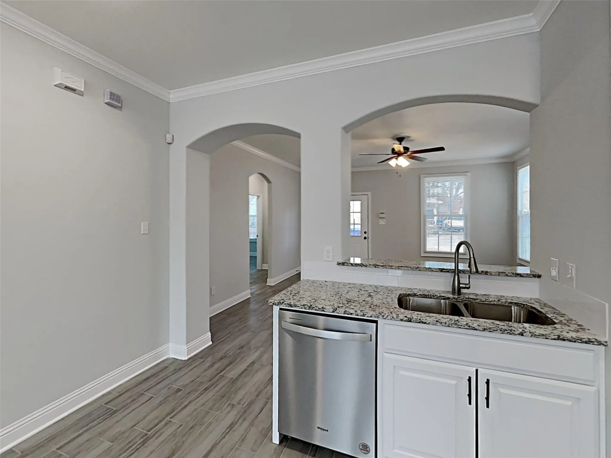 Single Family Residence For Rent in Tarrant County , 1032 E Leuda Street, Fort Worth, Texas 76104, 3 Bedroom, 2 Bathroom, 1 Garage spaces, 1,401 Sqft, built in 2022, mls#21321902, Real Estate Agent in Fort Worth, Homes For Rent in Tarrant county, Homes For Rent in Fort Worth, Realtor in Fort Worth Texas, Real Estate Brokerage Independent Realty Texas, Luminita Cordes Realtor