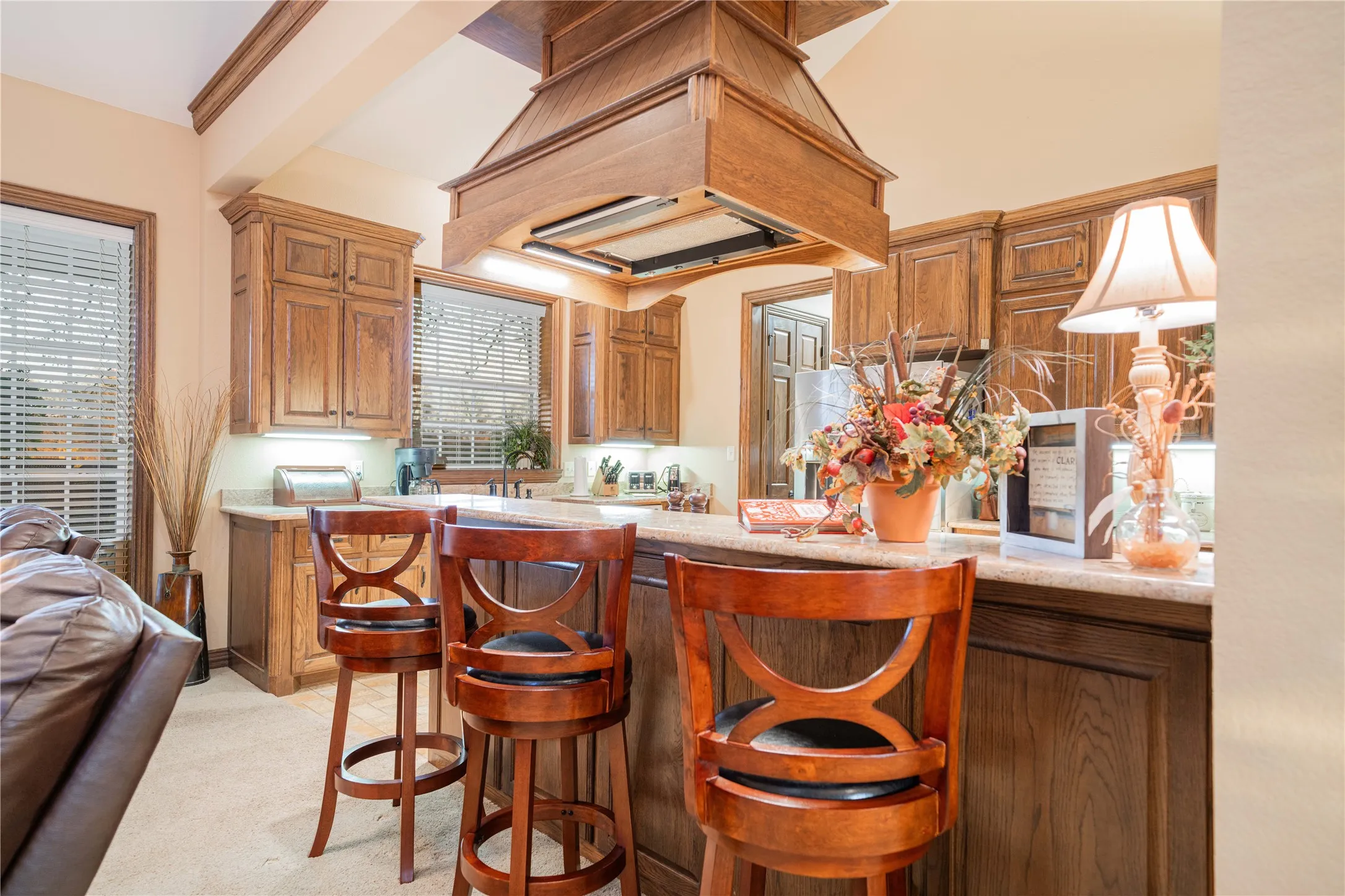Single Family Residence For Sale in Franklin (TX) County , 1032 W FM 900, Mount Vernon, Texas 75457, 3 Bedroom, 3 Bathroom, 2 Garage spaces, 2,638 Sqft, built in 2006, mls#21321922, Real Estate Agent in Mount Vernon, Homes For Sale in Franklin (TX) county, Homes For Sale in Mount Vernon, Realtor in Mount Vernon Texas, Real Estate Brokerage Independent Realty Texas, Luminita Cordes Realtor