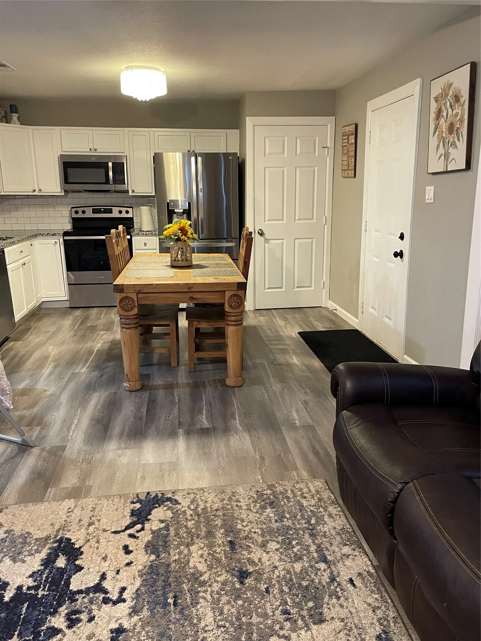 Single Family Residence For Sale in Johnson County , 1000 S Spears Street, Alvarado, Texas 76009, 2 Bedroom, 1 Bathroom, 2 Garage spaces, 896 Sqft, built in 1986, mls#21321930, Real Estate Agent in Alvarado, Homes For Sale in Johnson county, Homes For Sale in Alvarado, Realtor in Alvarado Texas, Real Estate Brokerage Independent Realty Texas, Luminita Cordes Realtor