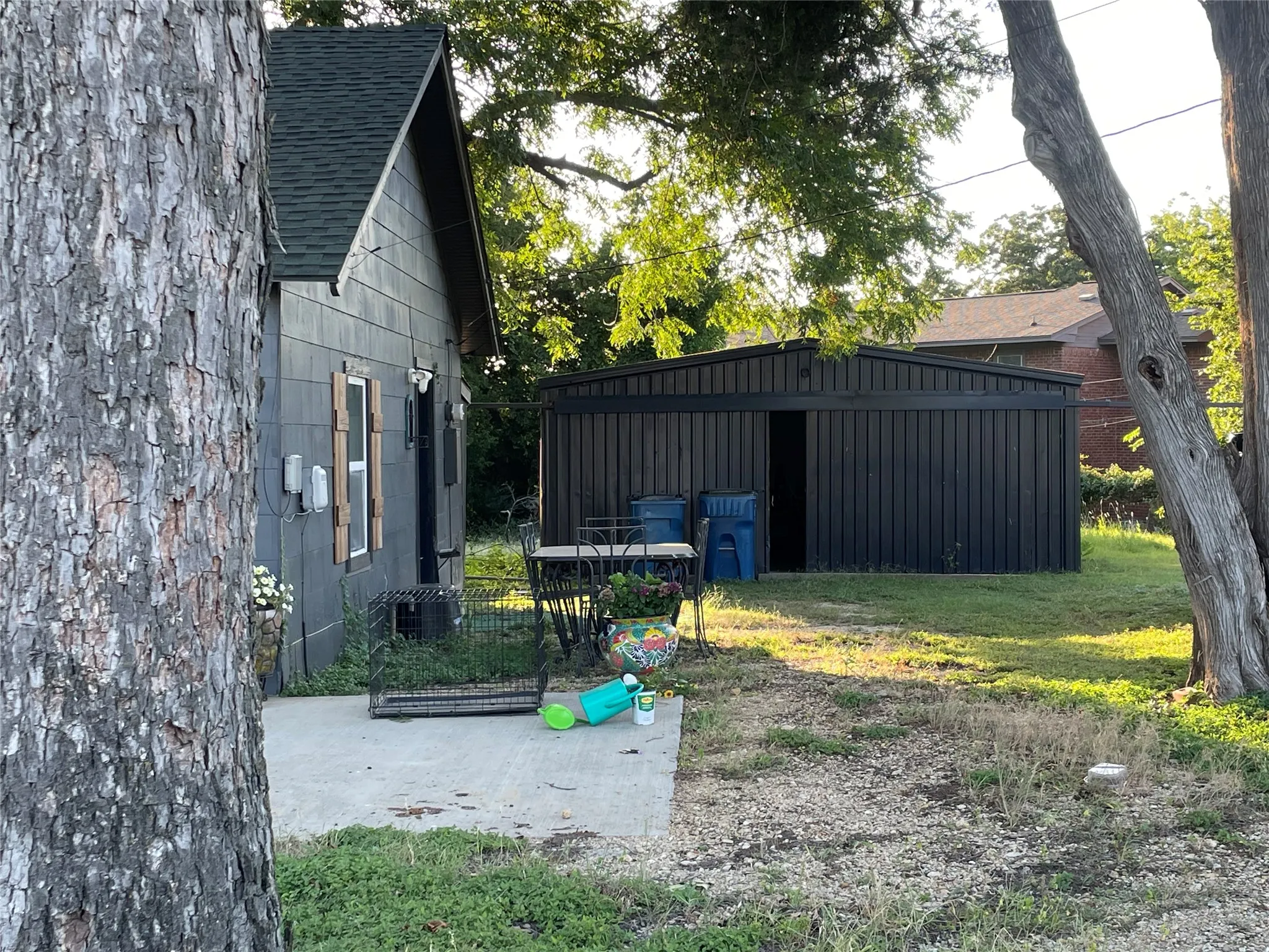 Single Family Residence For Sale in Johnson County , 1000 S Spears Street, Alvarado, Texas 76009, 2 Bedroom, 1 Bathroom, 2 Garage spaces, 896 Sqft, built in 1986, mls#21321930, Real Estate Agent in Alvarado, Homes For Sale in Johnson county, Homes For Sale in Alvarado, Realtor in Alvarado Texas, Real Estate Brokerage Independent Realty Texas, Luminita Cordes Realtor