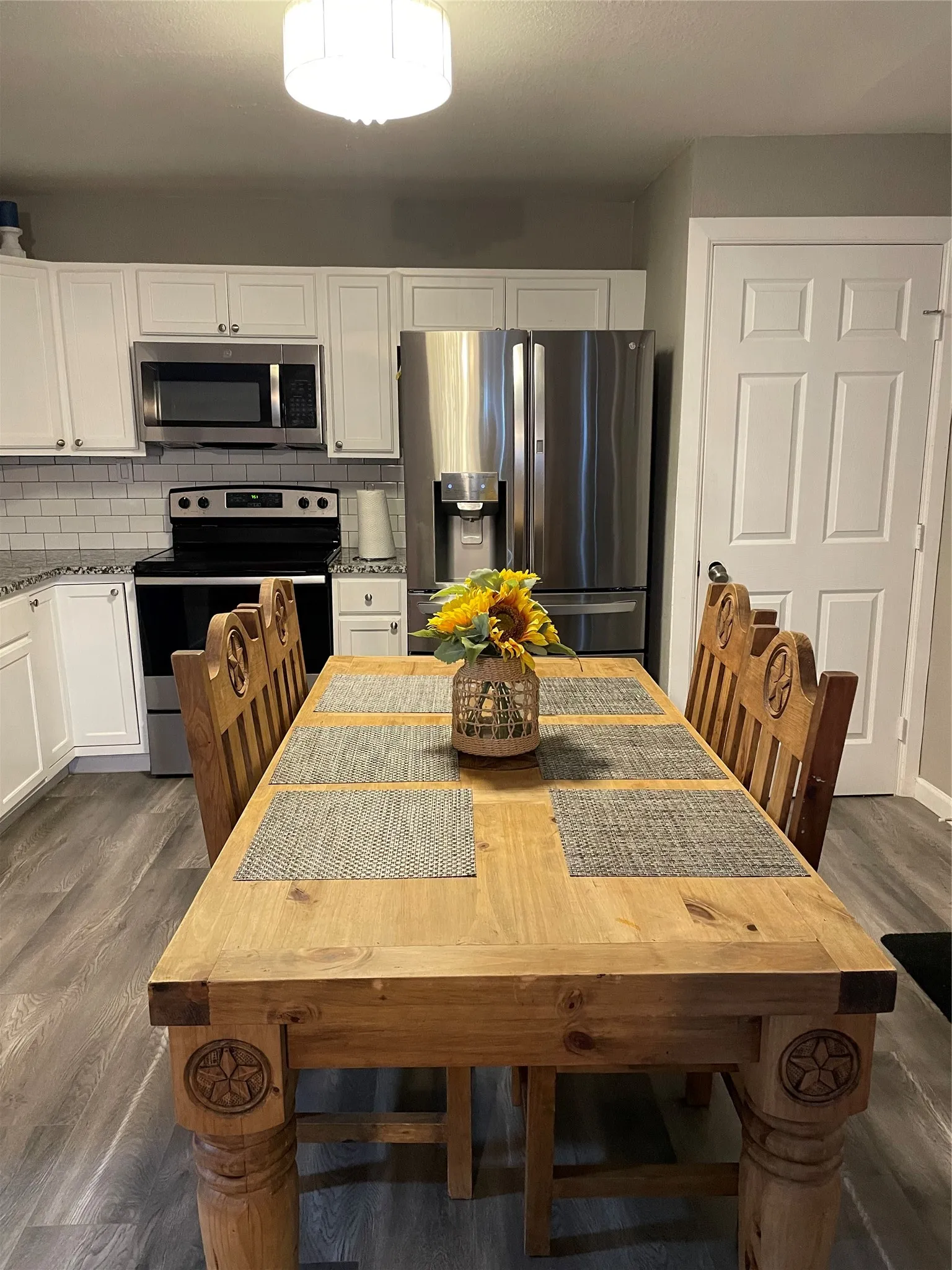 Single Family Residence For Sale in Johnson County , 1000 S Spears Street, Alvarado, Texas 76009, 2 Bedroom, 1 Bathroom, 2 Garage spaces, 896 Sqft, built in 1986, mls#21321930, Real Estate Agent in Alvarado, Homes For Sale in Johnson county, Homes For Sale in Alvarado, Realtor in Alvarado Texas, Real Estate Brokerage Independent Realty Texas, Luminita Cordes Realtor