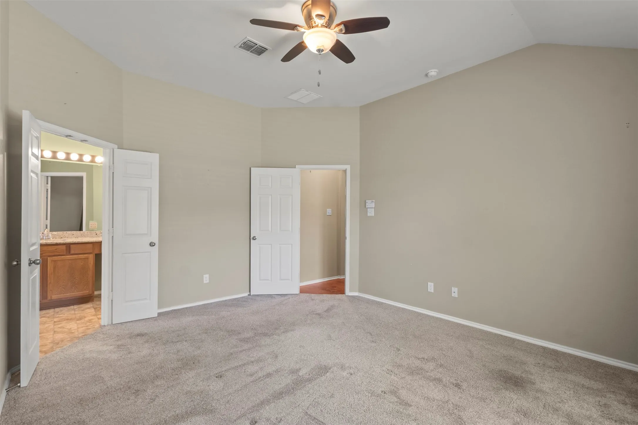 Single Family Residence For Sale in Collin County , 1201 Iron Horse Street, Wylie, Texas 75098, 3 Bedroom, 2 Bathroom, 3 Garage spaces, 2,018 Sqft, built in 2005, mls#21321782, Real Estate Agent in Wylie, Homes For Sale in Collin county, Homes For Sale in Wylie, Realtor in Wylie Texas, Real Estate Brokerage Independent Realty Texas, Luminita Cordes Realtor