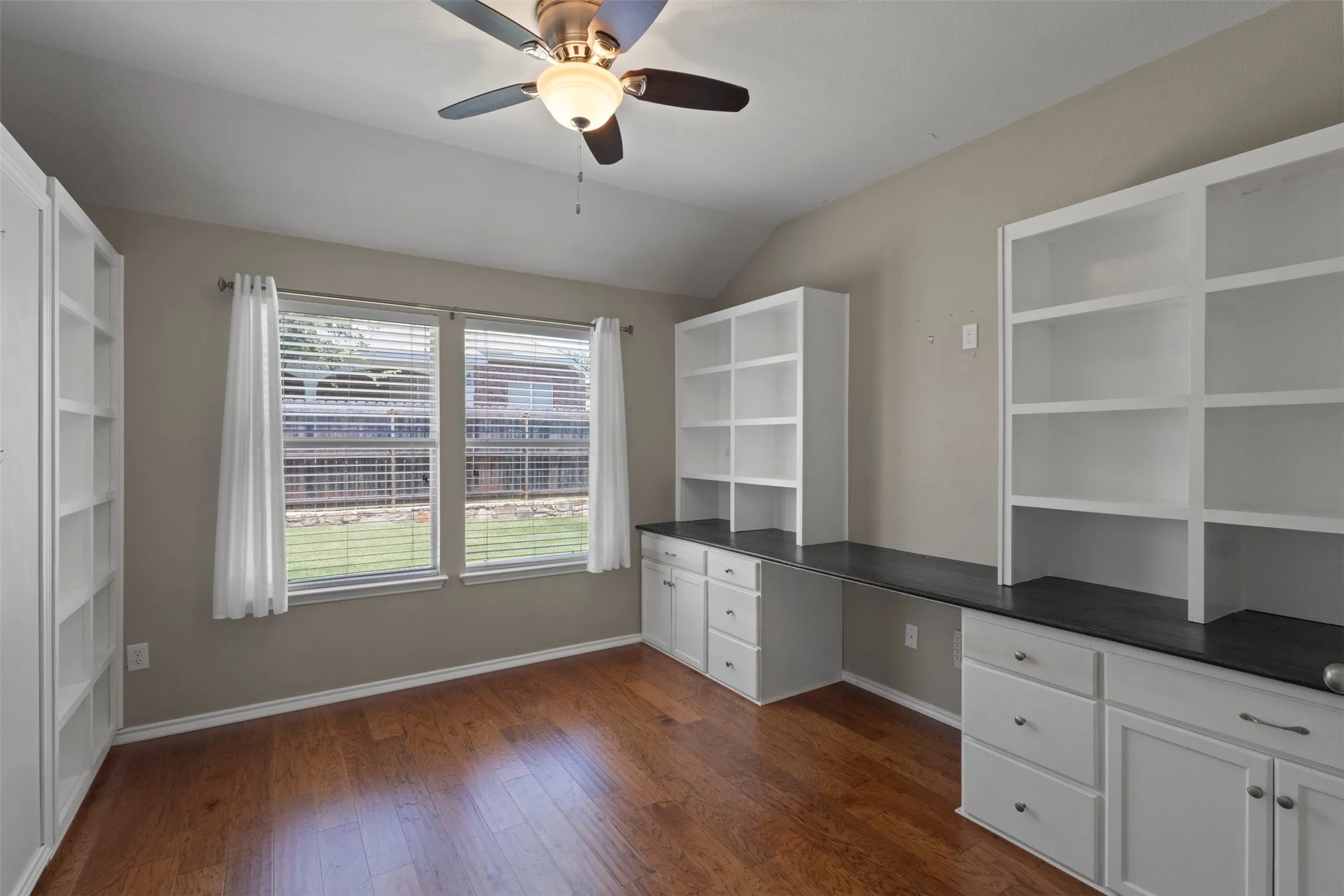 Single Family Residence For Sale in Collin County , 1201 Iron Horse Street, Wylie, Texas 75098, 3 Bedroom, 2 Bathroom, 3 Garage spaces, 2,018 Sqft, built in 2005, mls#21321782, Real Estate Agent in Wylie, Homes For Sale in Collin county, Homes For Sale in Wylie, Realtor in Wylie Texas, Real Estate Brokerage Independent Realty Texas, Luminita Cordes Realtor