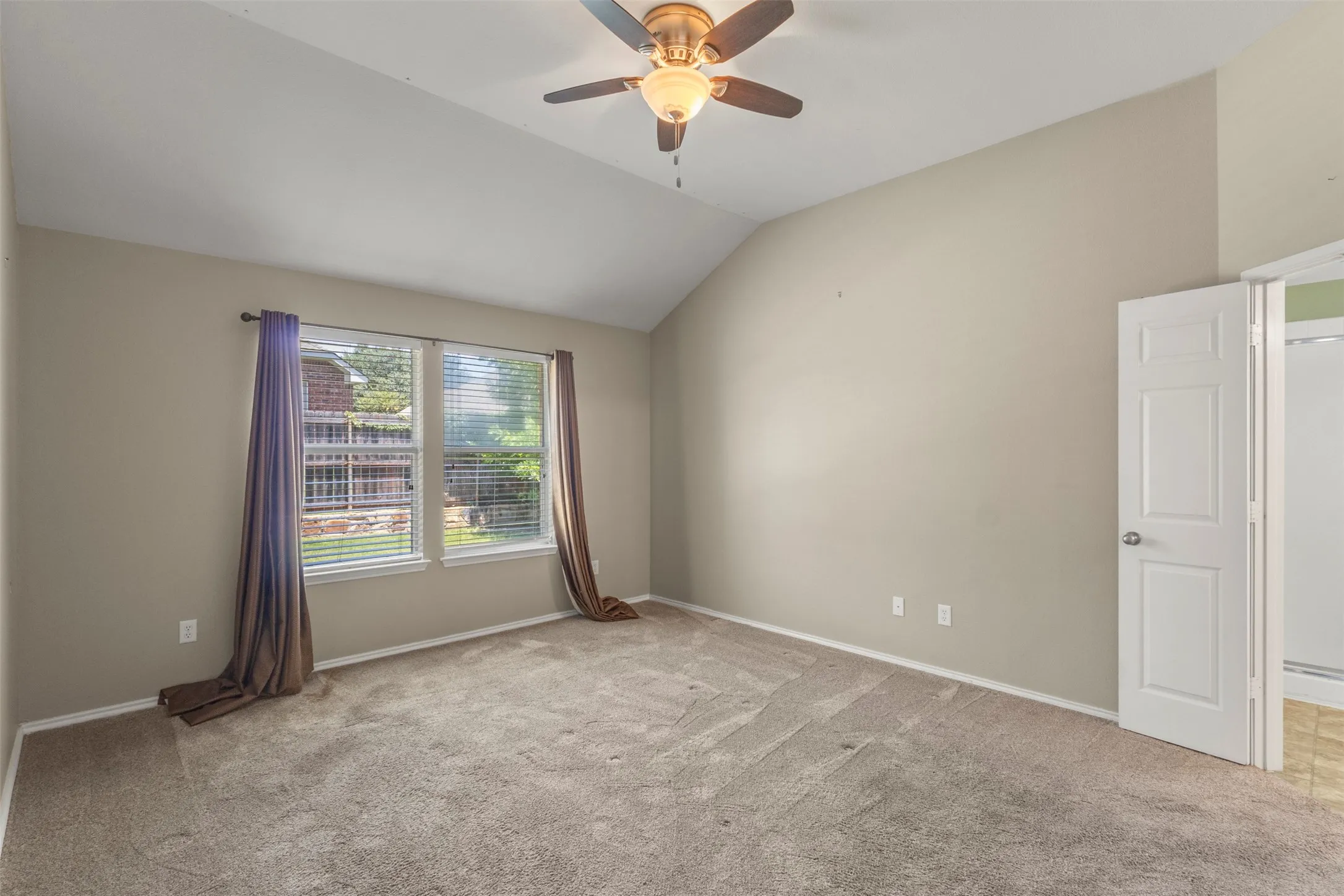 Single Family Residence For Sale in Collin County , 1201 Iron Horse Street, Wylie, Texas 75098, 3 Bedroom, 2 Bathroom, 3 Garage spaces, 2,018 Sqft, built in 2005, mls#21321782, Real Estate Agent in Wylie, Homes For Sale in Collin county, Homes For Sale in Wylie, Realtor in Wylie Texas, Real Estate Brokerage Independent Realty Texas, Luminita Cordes Realtor
