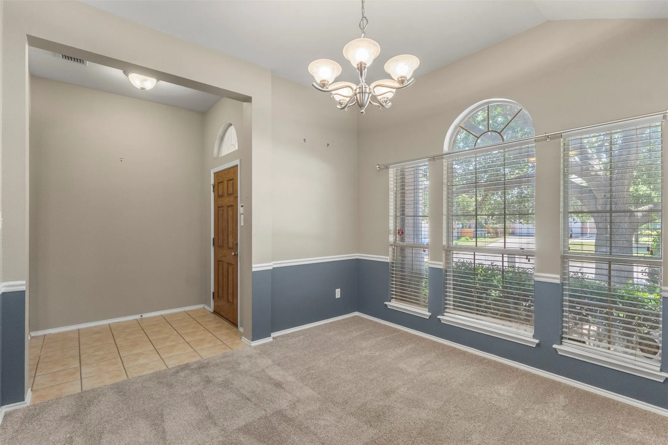 Single Family Residence For Sale in Collin County , 1201 Iron Horse Street, Wylie, Texas 75098, 3 Bedroom, 2 Bathroom, 3 Garage spaces, 2,018 Sqft, built in 2005, mls#21321782, Real Estate Agent in Wylie, Homes For Sale in Collin county, Homes For Sale in Wylie, Realtor in Wylie Texas, Real Estate Brokerage Independent Realty Texas, Luminita Cordes Realtor