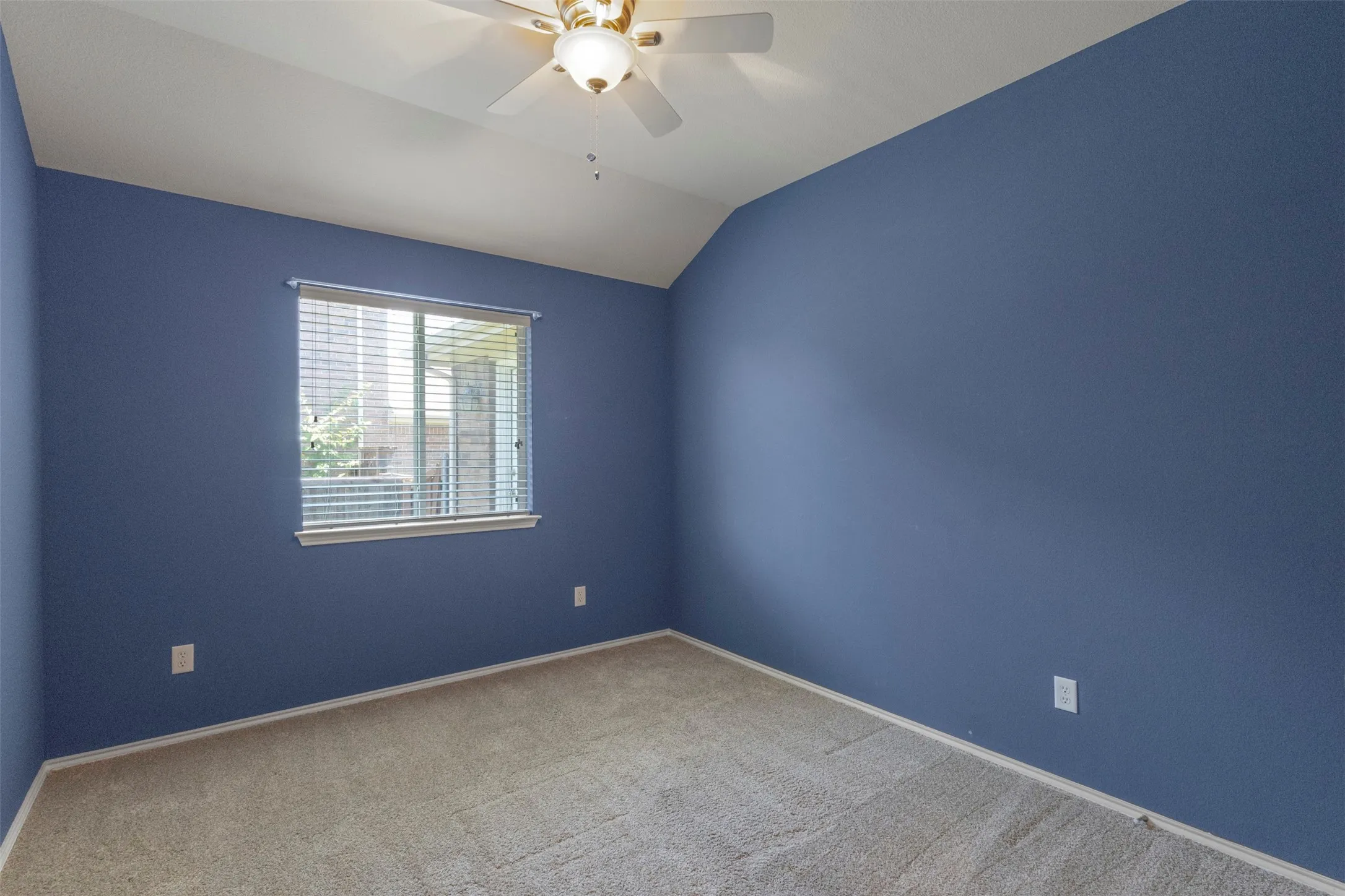 Single Family Residence For Sale in Collin County , 1201 Iron Horse Street, Wylie, Texas 75098, 3 Bedroom, 2 Bathroom, 3 Garage spaces, 2,018 Sqft, built in 2005, mls#21321782, Real Estate Agent in Wylie, Homes For Sale in Collin county, Homes For Sale in Wylie, Realtor in Wylie Texas, Real Estate Brokerage Independent Realty Texas, Luminita Cordes Realtor