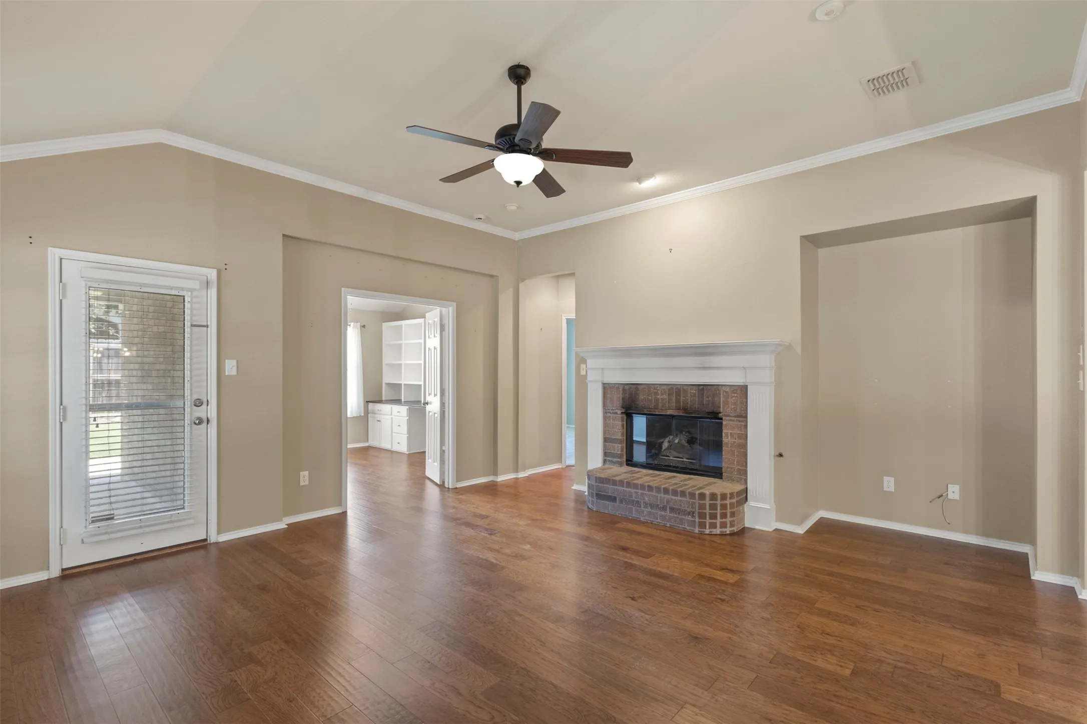 Single Family Residence For Sale in Collin County , 1201 Iron Horse Street, Wylie, Texas 75098, 3 Bedroom, 2 Bathroom, 3 Garage spaces, 2,018 Sqft, built in 2005, mls#21321782, Real Estate Agent in Wylie, Homes For Sale in Collin county, Homes For Sale in Wylie, Realtor in Wylie Texas, Real Estate Brokerage Independent Realty Texas, Luminita Cordes Realtor