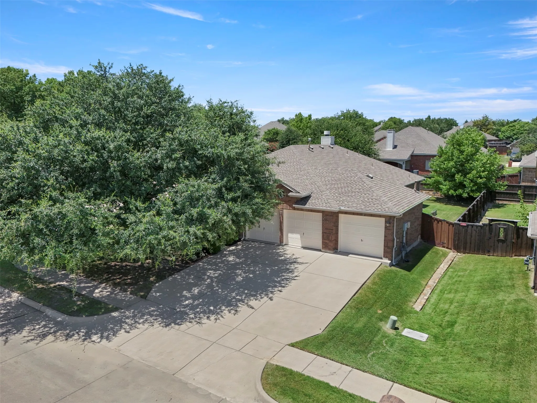 Single Family Residence For Sale in Collin County , 1201 Iron Horse Street, Wylie, Texas 75098, 3 Bedroom, 2 Bathroom, 3 Garage spaces, 2,018 Sqft, built in 2005, mls#21321782, Real Estate Agent in Wylie, Homes For Sale in Collin county, Homes For Sale in Wylie, Realtor in Wylie Texas, Real Estate Brokerage Independent Realty Texas, Luminita Cordes Realtor
