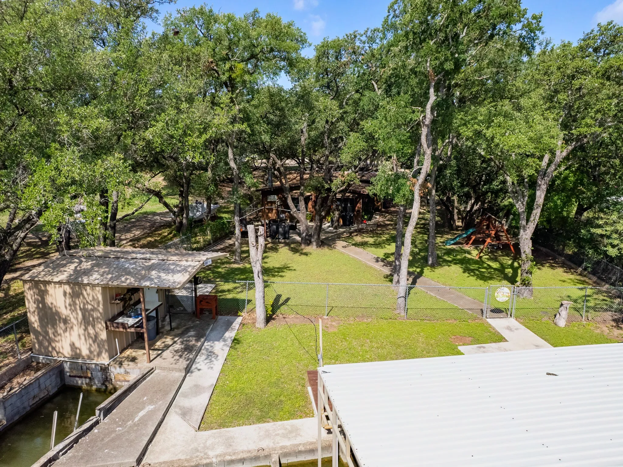 Single Family Residence For Sale in Brown County , 6930 County Road 569, Brownwood, Texas 76801, 3 Bedroom, 2 Bathroom, Garage spaces, 1,752 Sqft, built in 0, Price $275,000, mls#21317285, Real Estate Agent in Brownwood, Homes For Sale in Brown county, Homes For Sale in Brownwood, Realtor in Brownwood Texas, Real Estate Brokerage Independent Realty Texas, Luminita Cordes Realtor