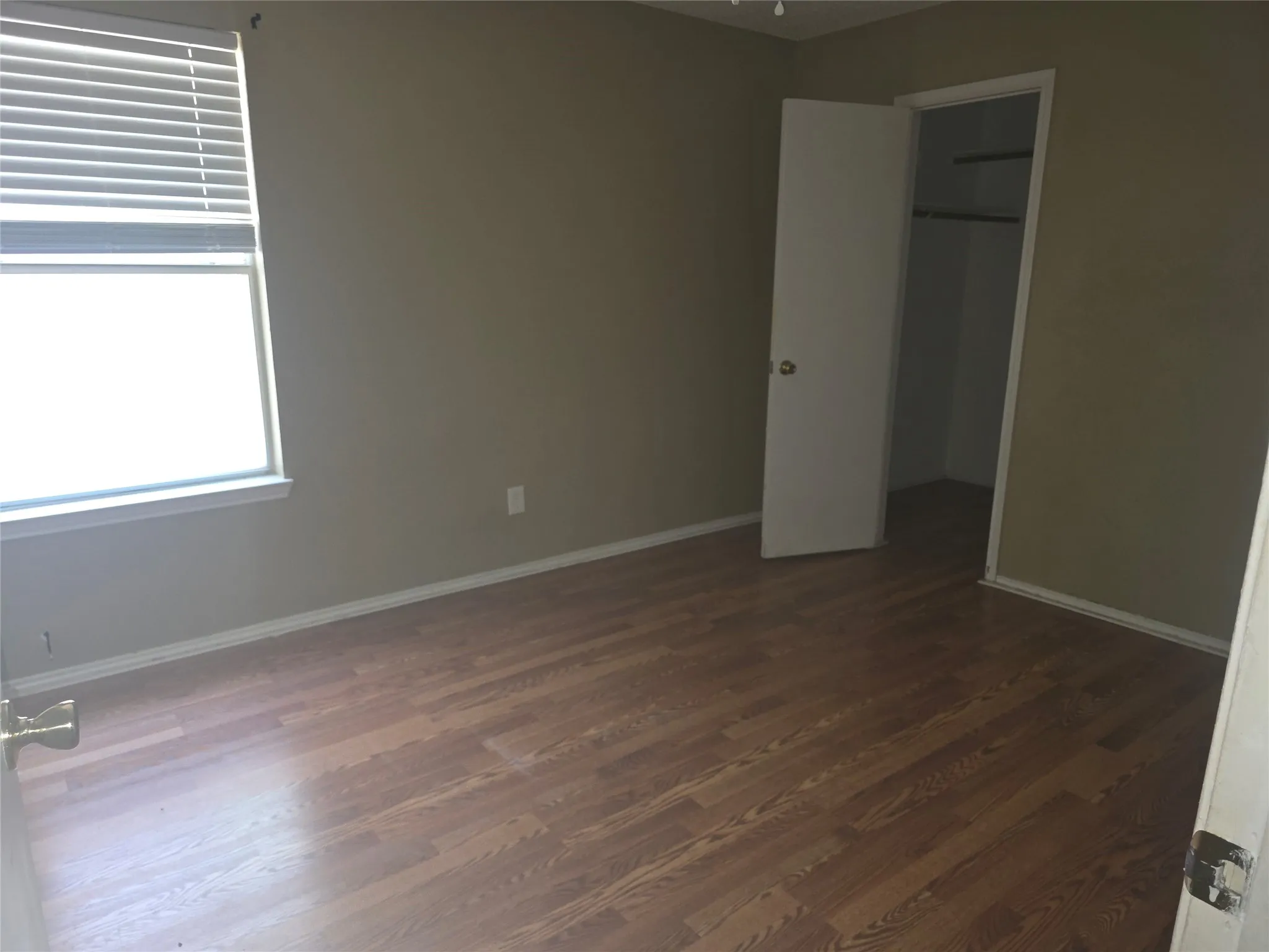 Single Family Residence For Rent in Denton County , 1717 Creekbend Drive, Lewisville, Texas 75067, 3 Bedrooms, 2 Bathrooms, 2 Garage spaces, 1,337 Sqft, built in 1992, Price $1,895, mls#21316476, Real Estate Agent in Lewisville, Homes For Rent in Denton county, Homes For Rent in Lewisville, Realtor in Lewisville Texas, Real Estate Brokerage Independent Realty Texas, Luminita Cordes Realtor