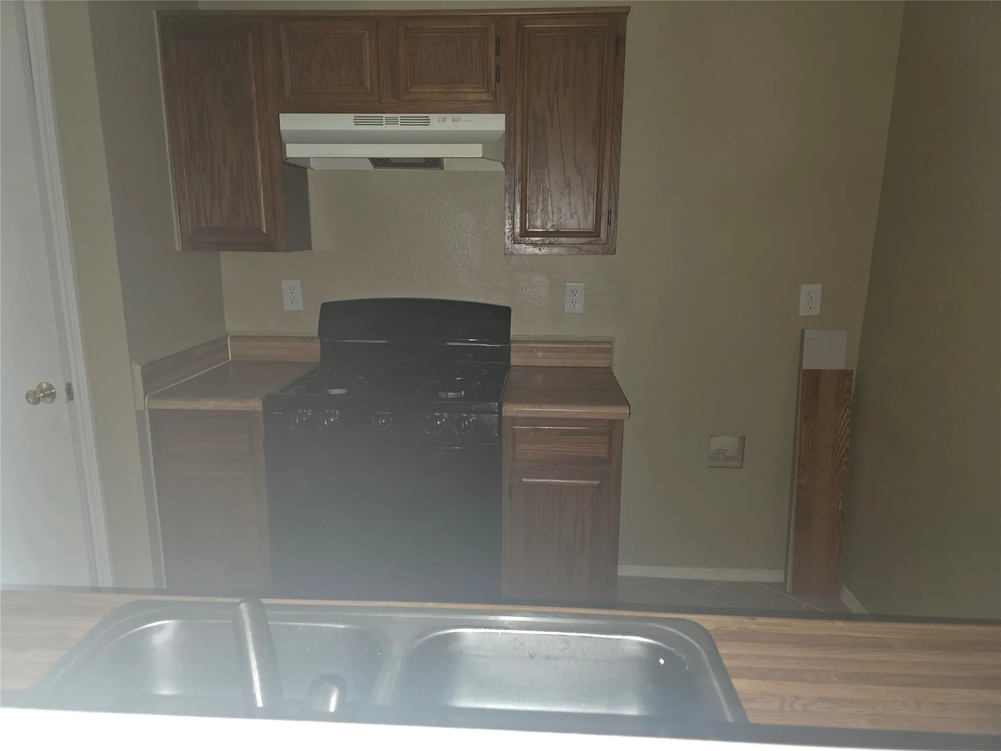 Single Family Residence For Rent in Denton County , 1717 Creekbend Drive, Lewisville, Texas 75067, 3 Bedrooms, 2 Bathrooms, 2 Garage spaces, 1,337 Sqft, built in 1992, Price $1,895, mls#21316476, Real Estate Agent in Lewisville, Homes For Rent in Denton county, Homes For Rent in Lewisville, Realtor in Lewisville Texas, Real Estate Brokerage Independent Realty Texas, Luminita Cordes Realtor