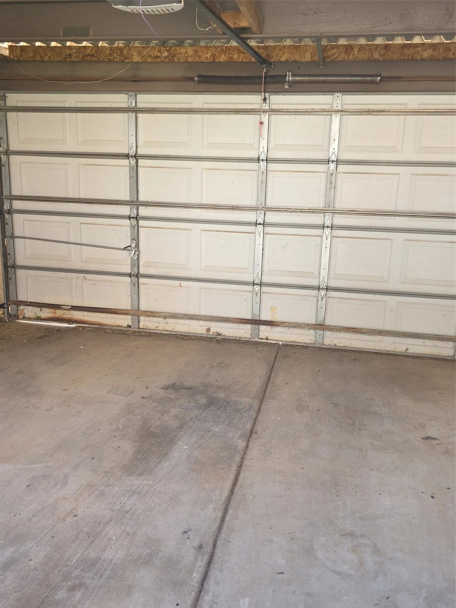 Townhouse For Rent in Tarrant County , 2715 Westgate Drive, Arlington, Texas 76015, 4 Bedrooms, 3 Bathrooms, 2 Garage spaces, 1,696 Sqft, built in 1973, Price $2,295, mls#21316460, Real Estate Agent in Arlington, Homes For Rent in Tarrant county, Homes For Rent in Arlington, Realtor in Arlington Texas, Real Estate Brokerage Independent Realty Texas, Luminita Cordes Realtor