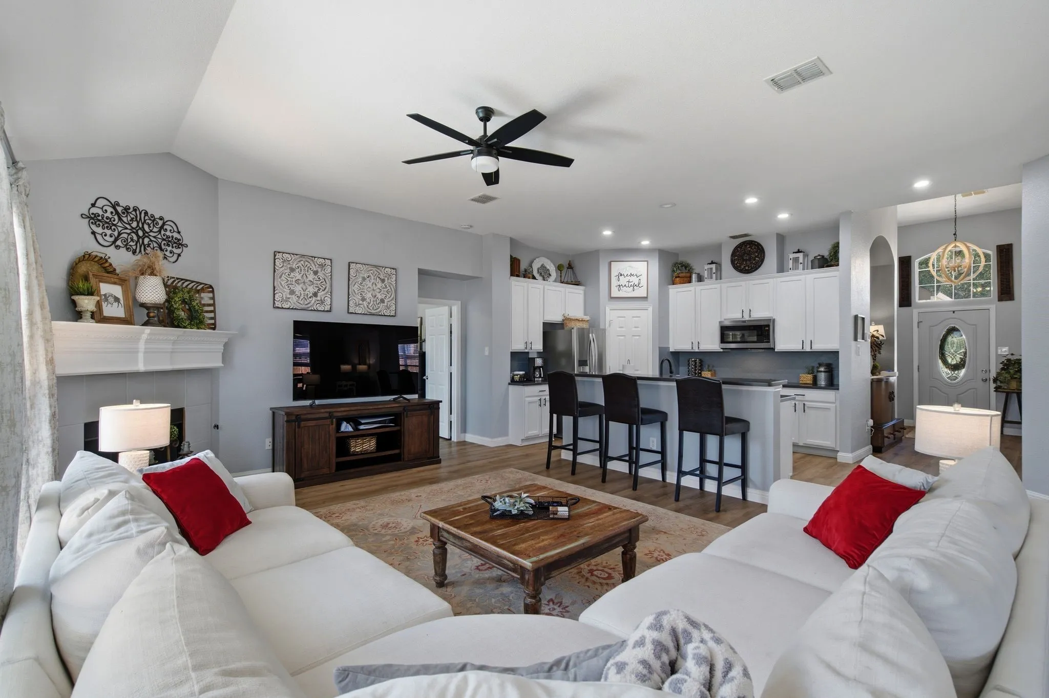Single Family Residence For Sale in Denton County , 3313 Depaul Drive, Denton, Texas 76210, 4 Bedroom, 2 Bathroom, 2 Garage spaces, 2,214 Sqft, built in 2006, mls#21321751, Real Estate Agent in Denton, Homes For Sale in Denton county, Homes For Sale in Denton, Realtor in Denton Texas, Real Estate Brokerage Independent Realty Texas, Luminita Cordes Realtor