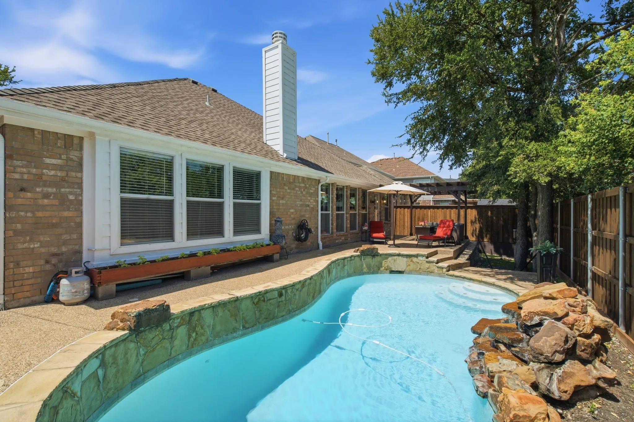 Single Family Residence For Sale in Denton County , 3313 Depaul Drive, Denton, Texas 76210, 4 Bedroom, 2 Bathroom, 2 Garage spaces, 2,214 Sqft, built in 2006, mls#21321751, Real Estate Agent in Denton, Homes For Sale in Denton county, Homes For Sale in Denton, Realtor in Denton Texas, Real Estate Brokerage Independent Realty Texas, Luminita Cordes Realtor