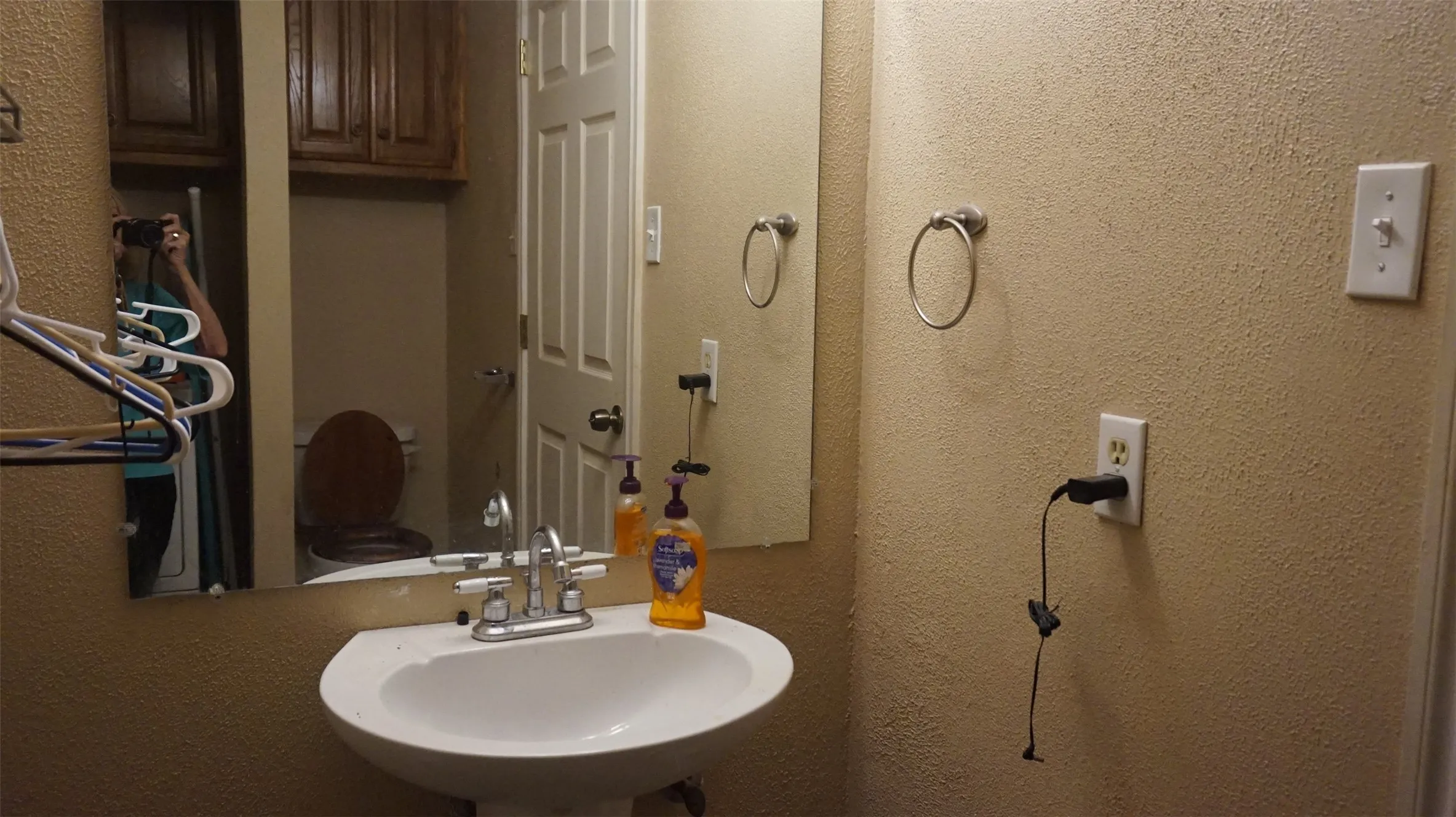 Single Family Residence For Sale in Denton County , 417 Gabe Court, Denton, Texas 76207, 2 Bedroom, 2 Bathroom, 1 Garage spaces, 948 Sqft, built in 1983, mls#21321850, Real Estate Agent in Denton, Homes For Sale in Denton county, Homes For Sale in Denton, Realtor in Denton Texas, Real Estate Brokerage Independent Realty Texas, Luminita Cordes Realtor
