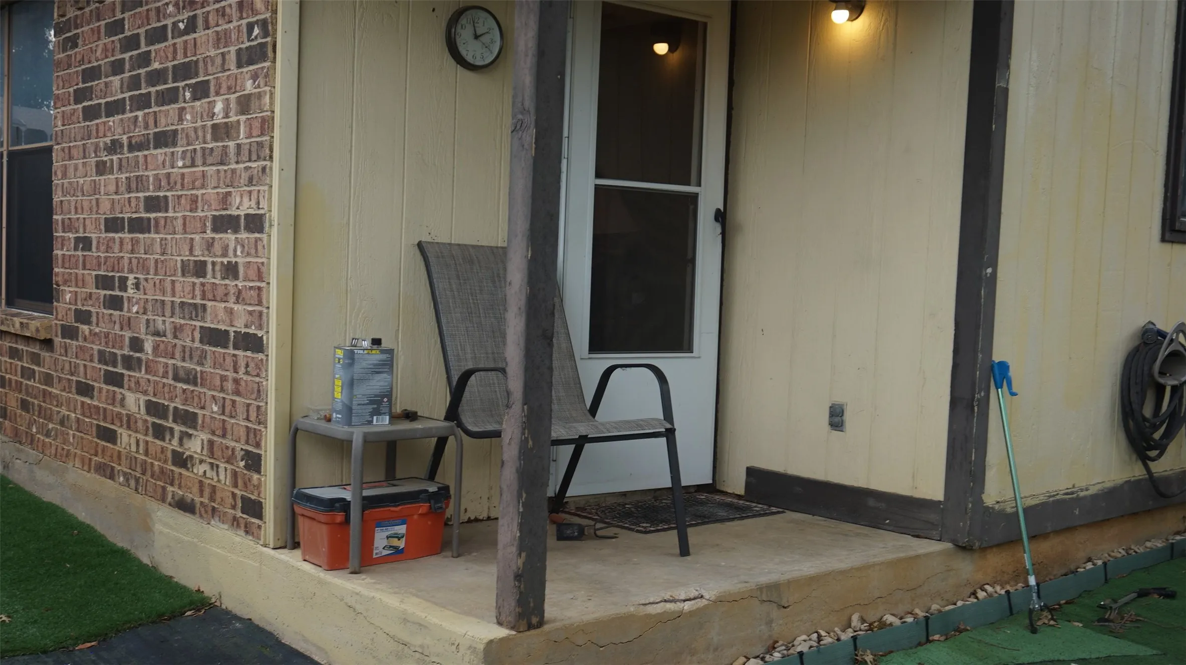 Single Family Residence For Sale in Denton County , 417 Gabe Court, Denton, Texas 76207, 2 Bedroom, 2 Bathroom, 1 Garage spaces, 948 Sqft, built in 1983, mls#21321850, Real Estate Agent in Denton, Homes For Sale in Denton county, Homes For Sale in Denton, Realtor in Denton Texas, Real Estate Brokerage Independent Realty Texas, Luminita Cordes Realtor
