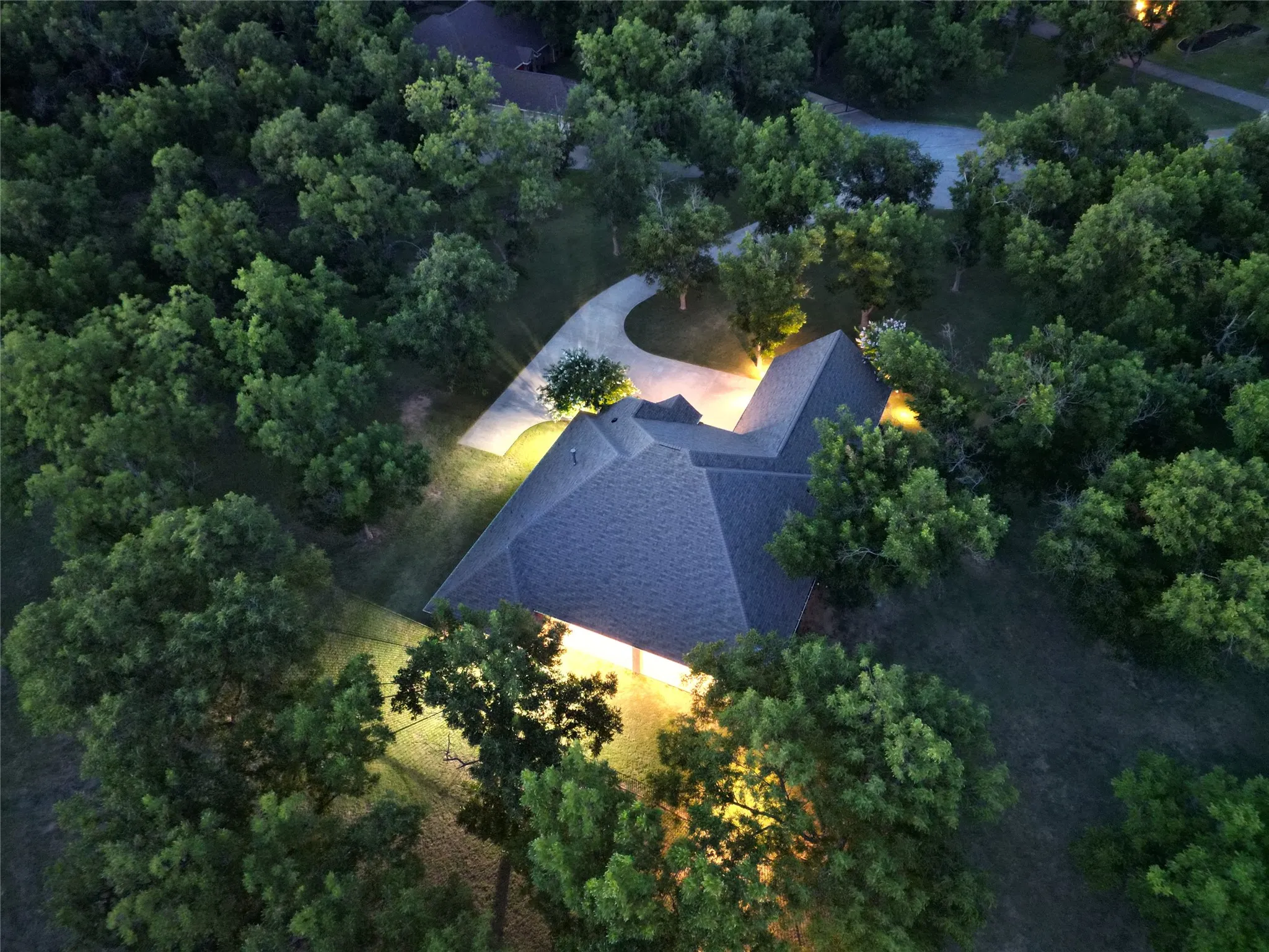 Single Family Residence For Sale in Hood County , 6404 Citation Court, Granbury, Texas 76049, 4 Bedroom, 3 Bathroom, 3 Garage spaces, 2,806 Sqft, built in 2019, mls#21321992, Real Estate Agent in Granbury, Homes For Sale in Hood county, Homes For Sale in Granbury, Realtor in Granbury Texas, Real Estate Brokerage Independent Realty Texas, Luminita Cordes Realtor