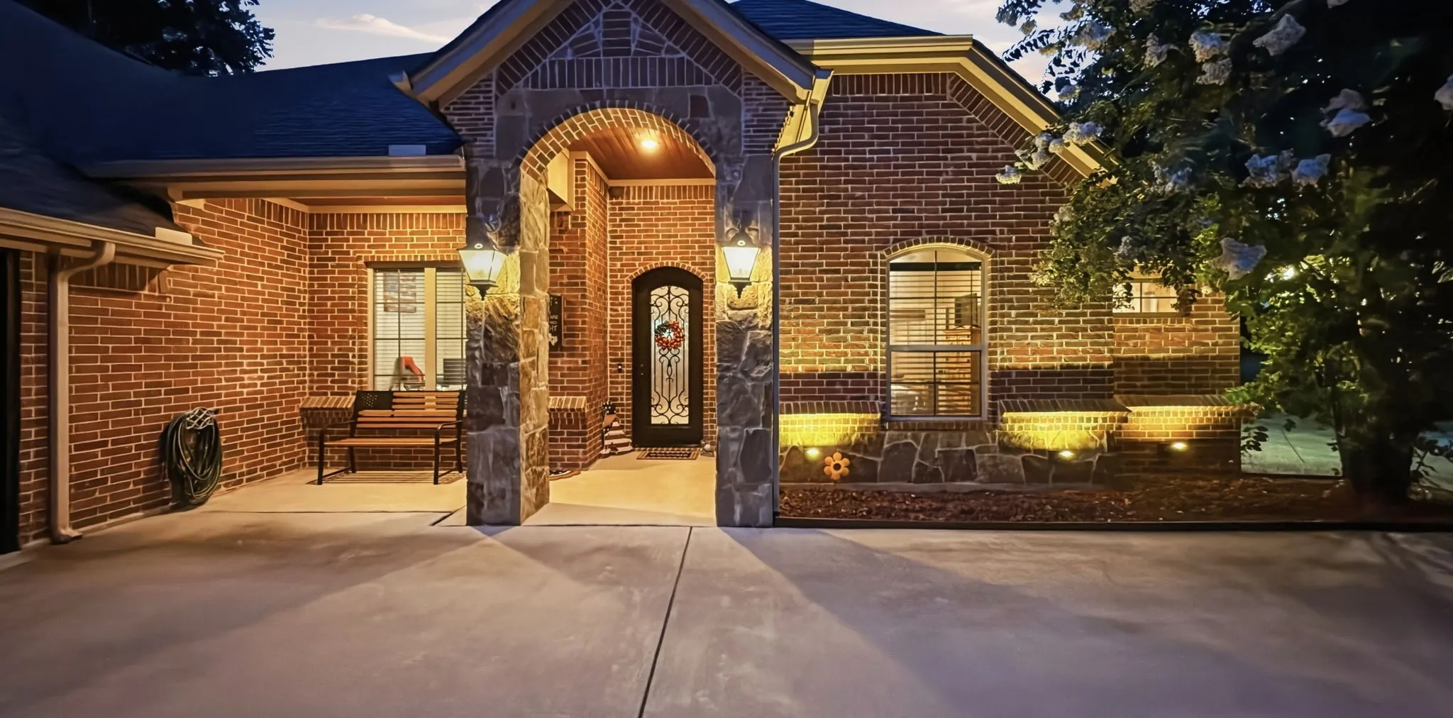Single Family Residence For Sale in Hood County , 6404 Citation Court, Granbury, Texas 76049, 4 Bedroom, 3 Bathroom, 3 Garage spaces, 2,806 Sqft, built in 2019, mls#21321992, Real Estate Agent in Granbury, Homes For Sale in Hood county, Homes For Sale in Granbury, Realtor in Granbury Texas, Real Estate Brokerage Independent Realty Texas, Luminita Cordes Realtor