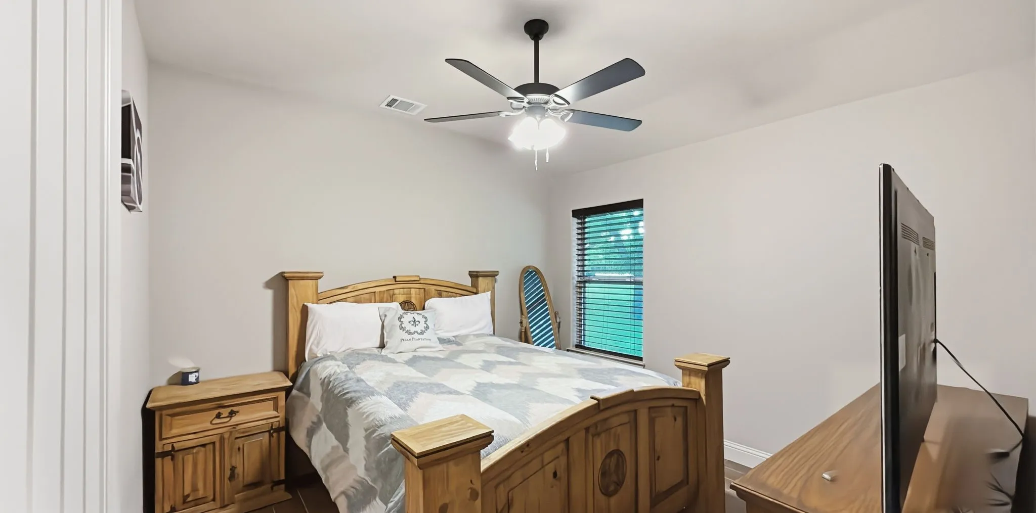 Single Family Residence For Sale in Hood County , 6404 Citation Court, Granbury, Texas 76049, 4 Bedroom, 3 Bathroom, 3 Garage spaces, 2,806 Sqft, built in 2019, mls#21321992, Real Estate Agent in Granbury, Homes For Sale in Hood county, Homes For Sale in Granbury, Realtor in Granbury Texas, Real Estate Brokerage Independent Realty Texas, Luminita Cordes Realtor