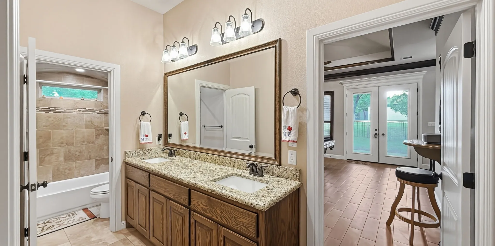 Single Family Residence For Sale in Hood County , 6404 Citation Court, Granbury, Texas 76049, 4 Bedroom, 3 Bathroom, 3 Garage spaces, 2,806 Sqft, built in 2019, mls#21321992, Real Estate Agent in Granbury, Homes For Sale in Hood county, Homes For Sale in Granbury, Realtor in Granbury Texas, Real Estate Brokerage Independent Realty Texas, Luminita Cordes Realtor