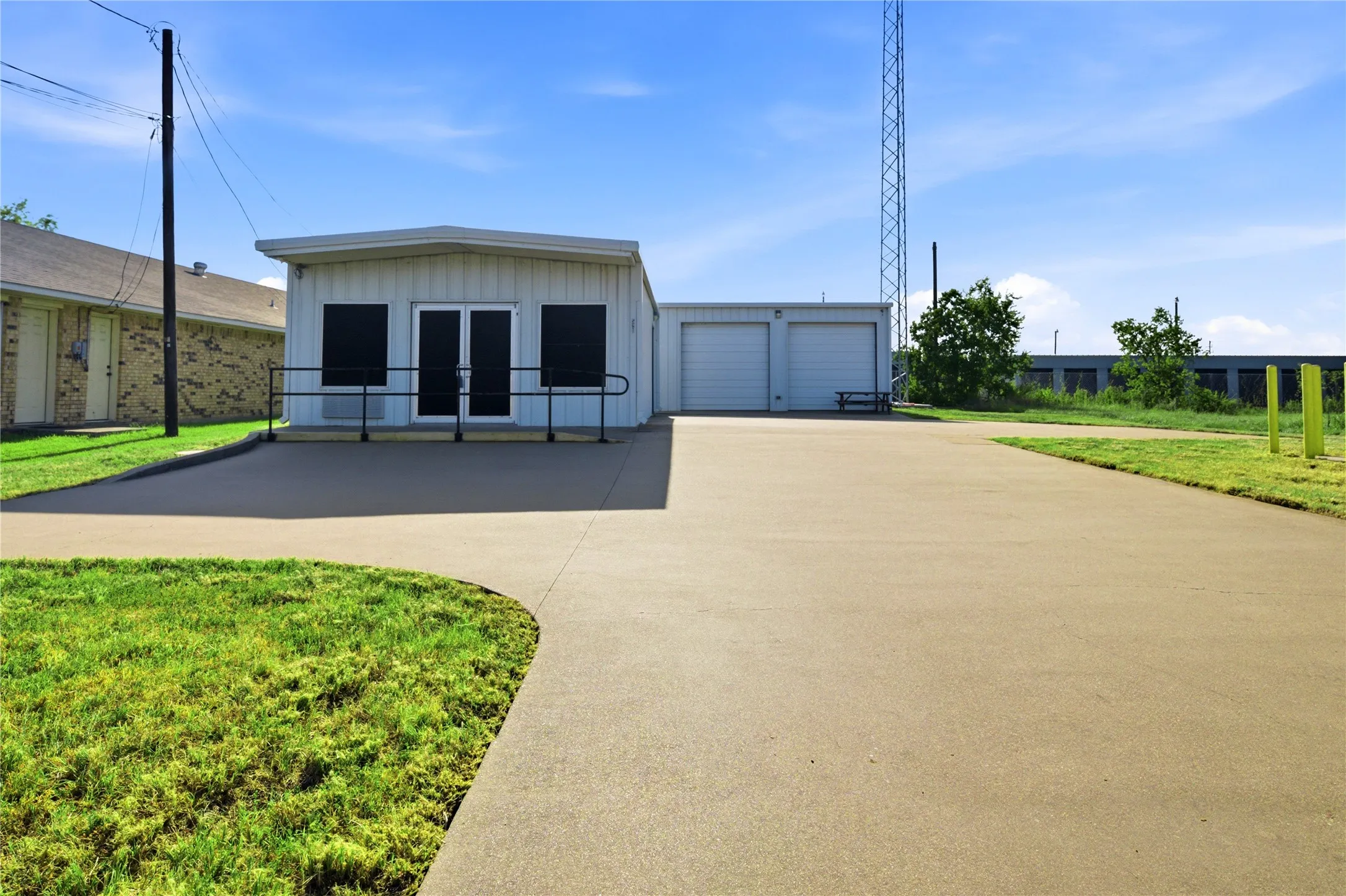 Front with 100 ft tower