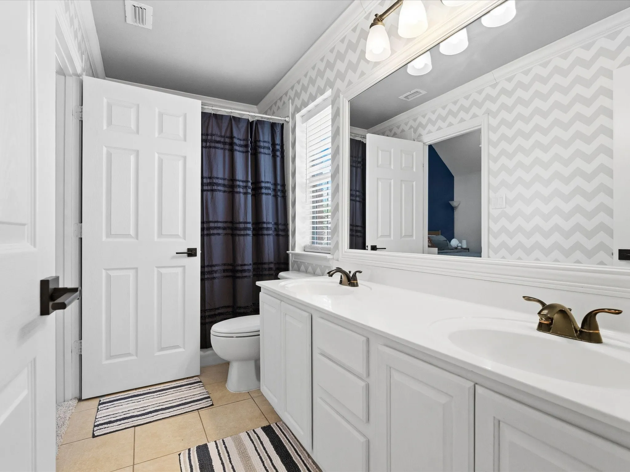 Single Family Residence For Sale in Denton County , 2849 Greenway Drive, Frisco, Texas 75034, 4 Bedroom, 4 Bathroom, 2 Garage spaces, 2,873 Sqft, built in 2002, mls#21301071, Real Estate Agent in Frisco, Homes For Sale in Denton county, Homes For Sale in Frisco, Realtor in Frisco Texas, Real Estate Brokerage Independent Realty Texas, Luminita Cordes Realtor