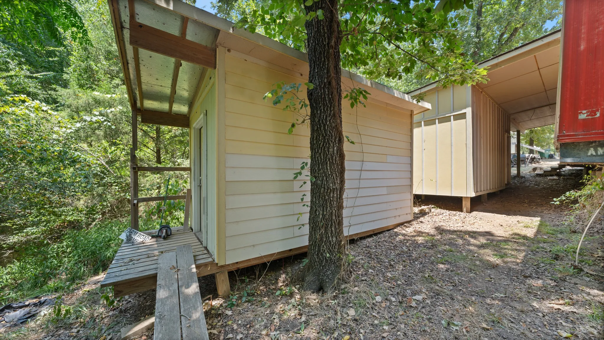 Manufactured Home For Sale in Henderson County , 2205 Hickory Street, Mabank, Texas 75156, 2 Bedroom, 1 Bathroom, Garage spaces, 672 Sqft, built in 0, mls#21322046, Real Estate Agent in Mabank, Homes For Sale in Henderson county, Homes For Sale in Mabank, Realtor in Mabank Texas, Real Estate Brokerage Independent Realty Texas, Luminita Cordes Realtor