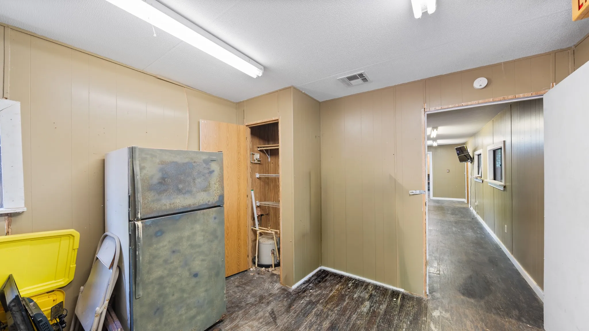 Manufactured Home For Sale in Henderson County , 2205 Hickory Street, Mabank, Texas 75156, 2 Bedroom, 1 Bathroom, Garage spaces, 672 Sqft, built in 0, mls#21322046, Real Estate Agent in Mabank, Homes For Sale in Henderson county, Homes For Sale in Mabank, Realtor in Mabank Texas, Real Estate Brokerage Independent Realty Texas, Luminita Cordes Realtor