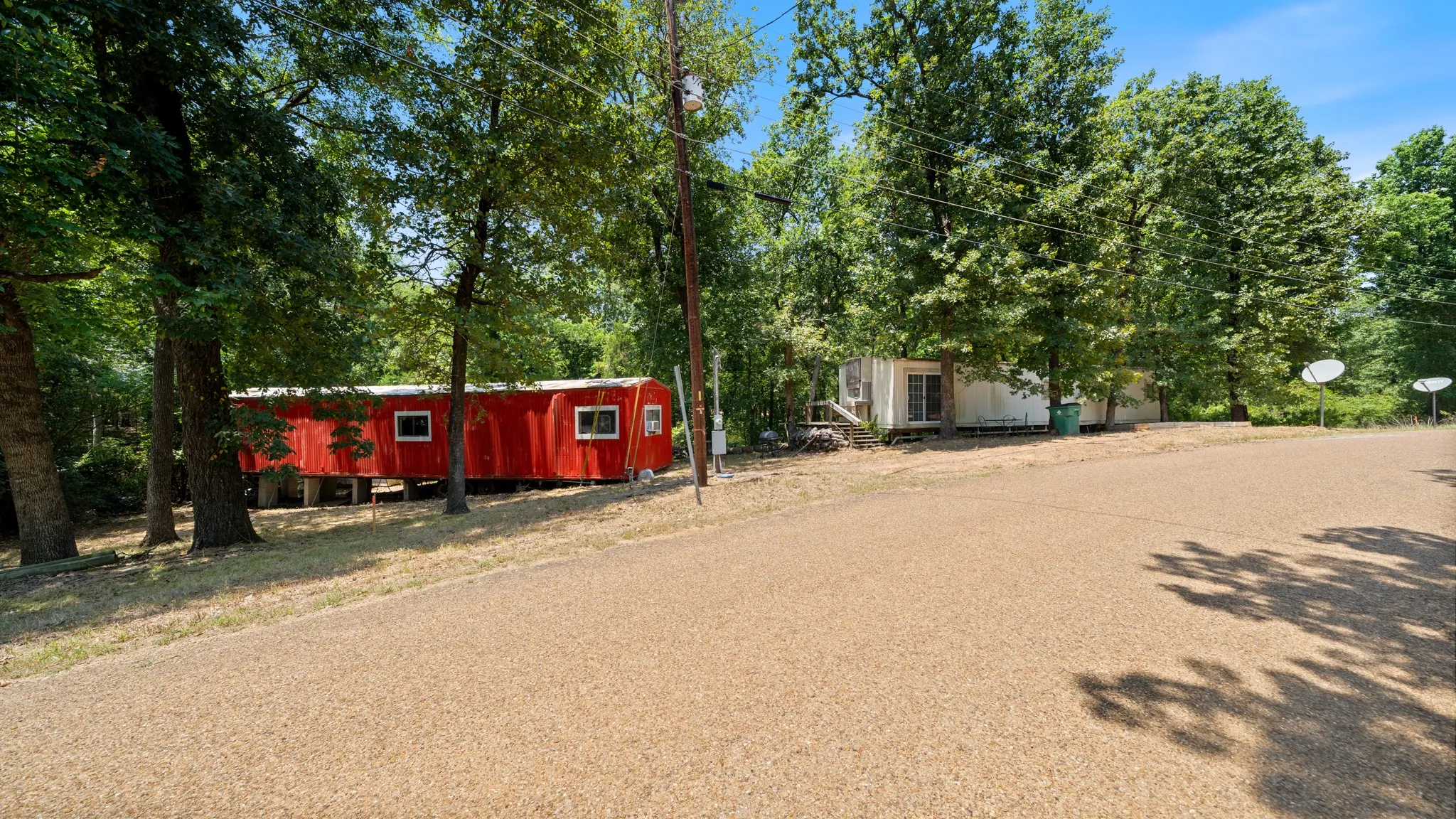 Manufactured Home For Sale in Henderson County , 2205 Hickory Street, Mabank, Texas 75156, 2 Bedroom, 1 Bathroom, Garage spaces, 672 Sqft, built in 0, mls#21322046, Real Estate Agent in Mabank, Homes For Sale in Henderson county, Homes For Sale in Mabank, Realtor in Mabank Texas, Real Estate Brokerage Independent Realty Texas, Luminita Cordes Realtor