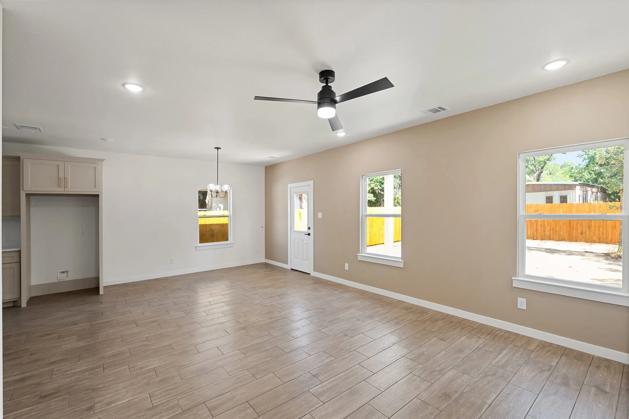 Single Family Residence For Sale in Henderson County , 6136 Apache Drive, Mabank, Texas 75156, 3 Bedroom, 2 Bathroom, Garage spaces, 1,200 Sqft, built in 2026, mls#21322059, Real Estate Agent in Mabank, Homes For Sale in Henderson county, Homes For Sale in Mabank, Realtor in Mabank Texas, Real Estate Brokerage Independent Realty Texas, Luminita Cordes Realtor