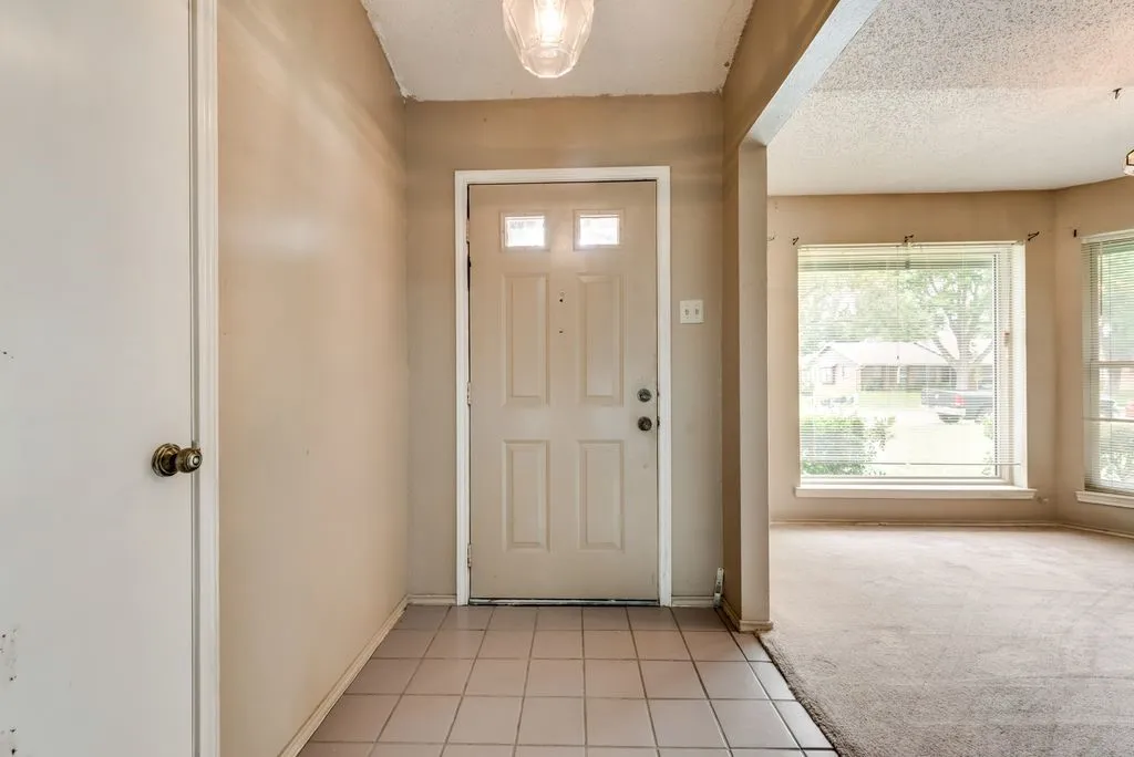 Single Family Residence For Rent in Dallas County , 3702 Lofland Lane, Rowlett, Texas 75088, 3 Bedroom, 2 Bathroom, 2 Garage spaces, 1,496 Sqft, built in 1985, mls#21315266, Real Estate Agent in Rowlett, Homes For Rent in Dallas county, Homes For Rent in Rowlett, Realtor in Rowlett Texas, Real Estate Brokerage Independent Realty Texas, Luminita Cordes Realtor
