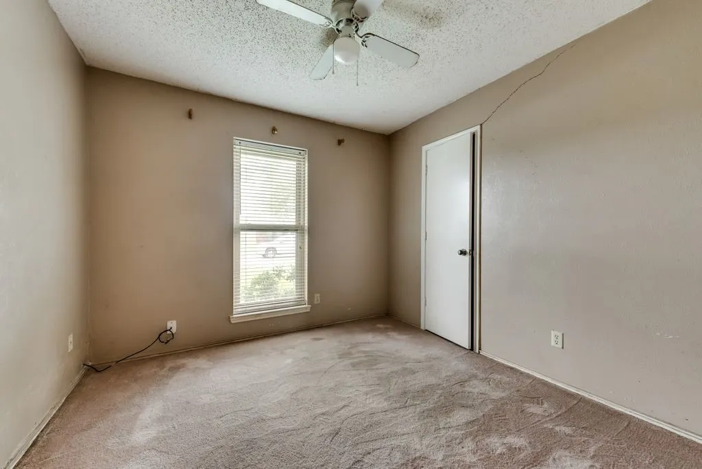 Single Family Residence For Rent in Dallas County , 3702 Lofland Lane, Rowlett, Texas 75088, 3 Bedroom, 2 Bathroom, 2 Garage spaces, 1,496 Sqft, built in 1985, mls#21315266, Real Estate Agent in Rowlett, Homes For Rent in Dallas county, Homes For Rent in Rowlett, Realtor in Rowlett Texas, Real Estate Brokerage Independent Realty Texas, Luminita Cordes Realtor