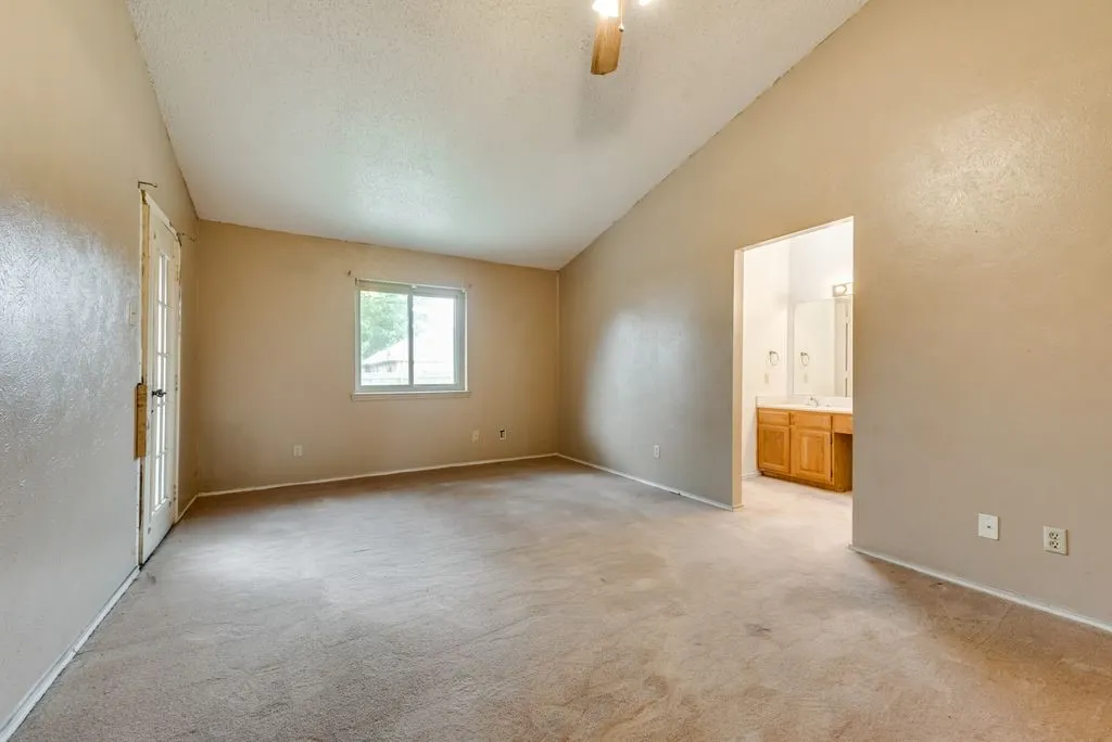 Single Family Residence For Rent in Dallas County , 3702 Lofland Lane, Rowlett, Texas 75088, 3 Bedroom, 2 Bathroom, 2 Garage spaces, 1,496 Sqft, built in 1985, mls#21315266, Real Estate Agent in Rowlett, Homes For Rent in Dallas county, Homes For Rent in Rowlett, Realtor in Rowlett Texas, Real Estate Brokerage Independent Realty Texas, Luminita Cordes Realtor