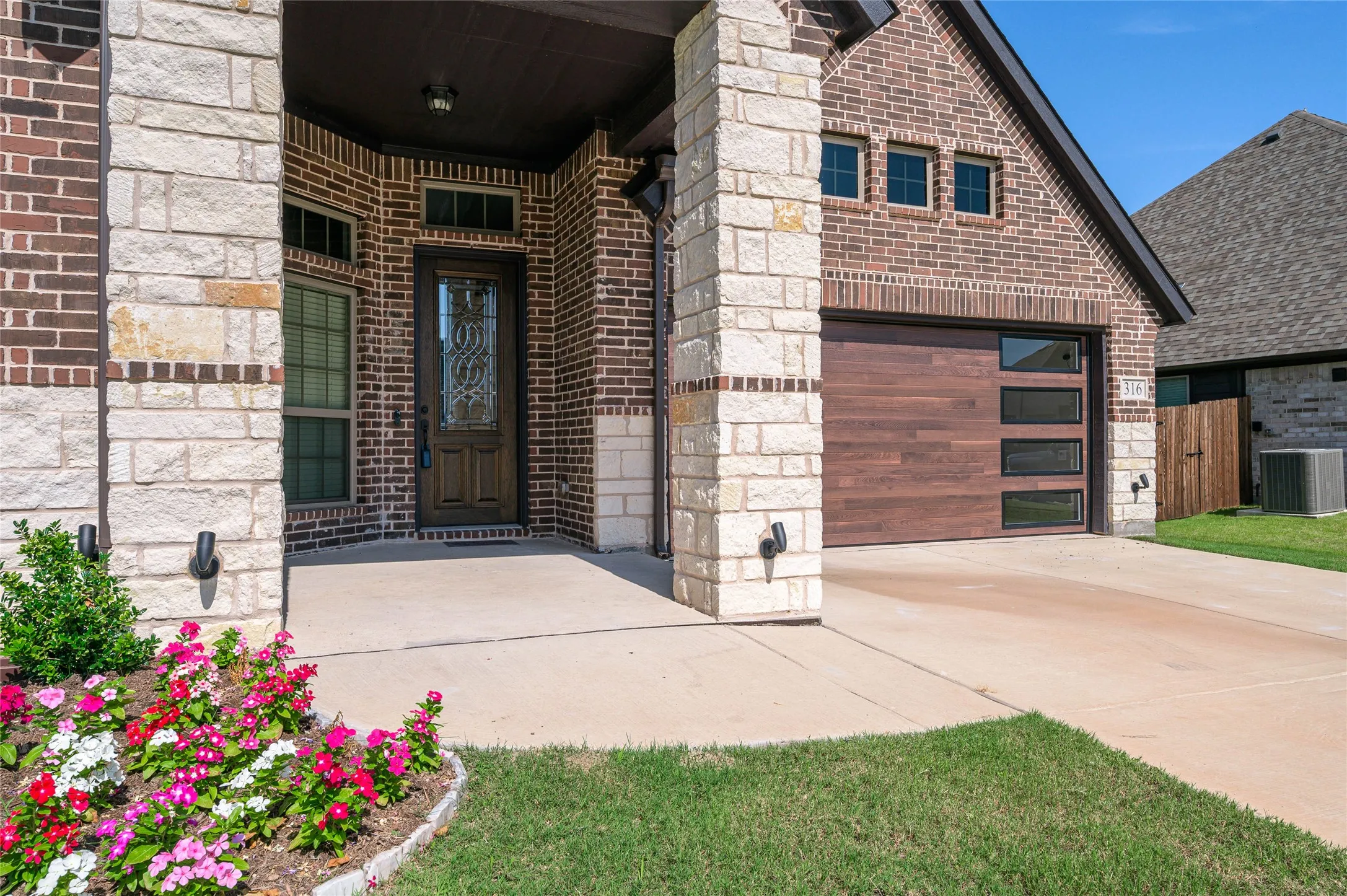 Single Family Residence For Sale in Collin County , 316 Mercer Drive, Josephine, Texas 75173, 4 Bedroom, 3 Bathroom, 2 Garage spaces, 2,320 Sqft, built in 2024, mls#21321588, Real Estate Agent in Josephine, Homes For Sale in Collin county, Homes For Sale in Josephine, Realtor in Josephine Texas, Real Estate Brokerage Independent Realty Texas, Luminita Cordes Realtor